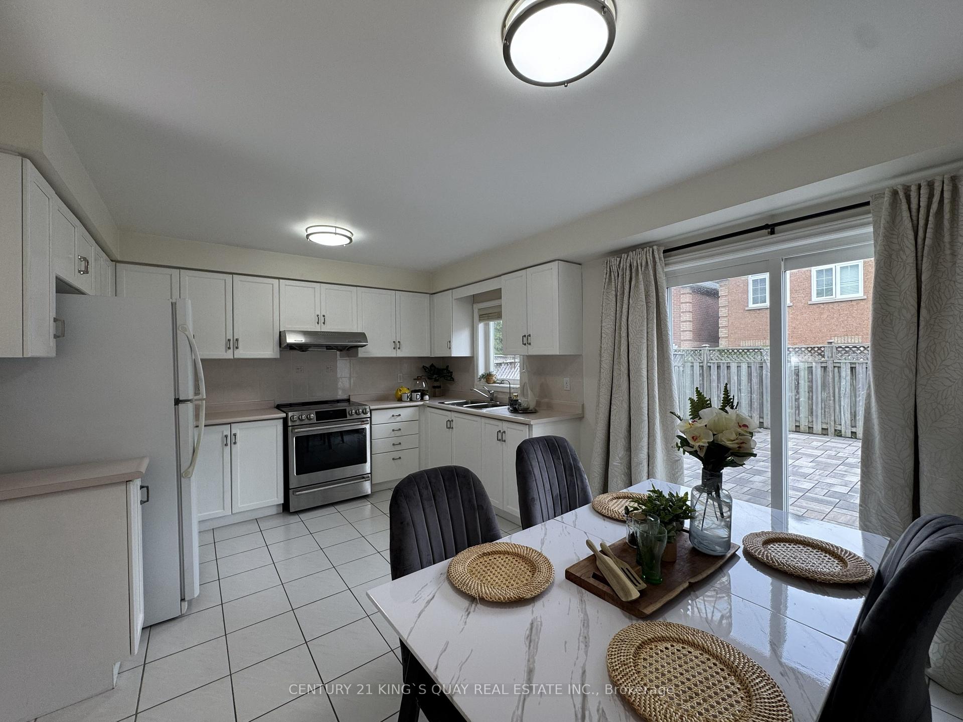 Photo 7 of 114 Greensboro Drive, Markham, Milliken Mills West — HOMEH