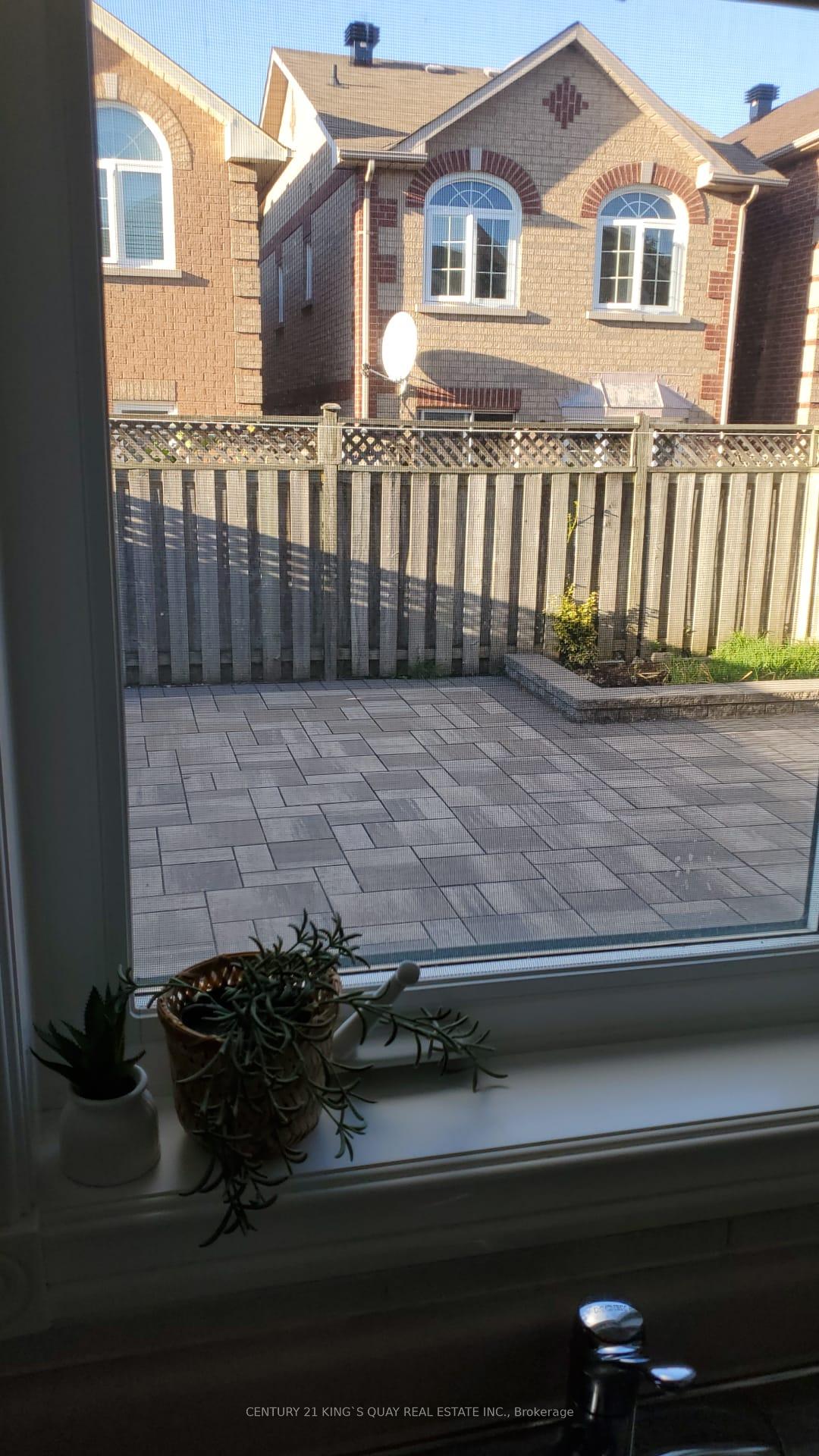 Photo 10 of 114 Greensboro Drive, Markham, Milliken Mills West — HOMEH