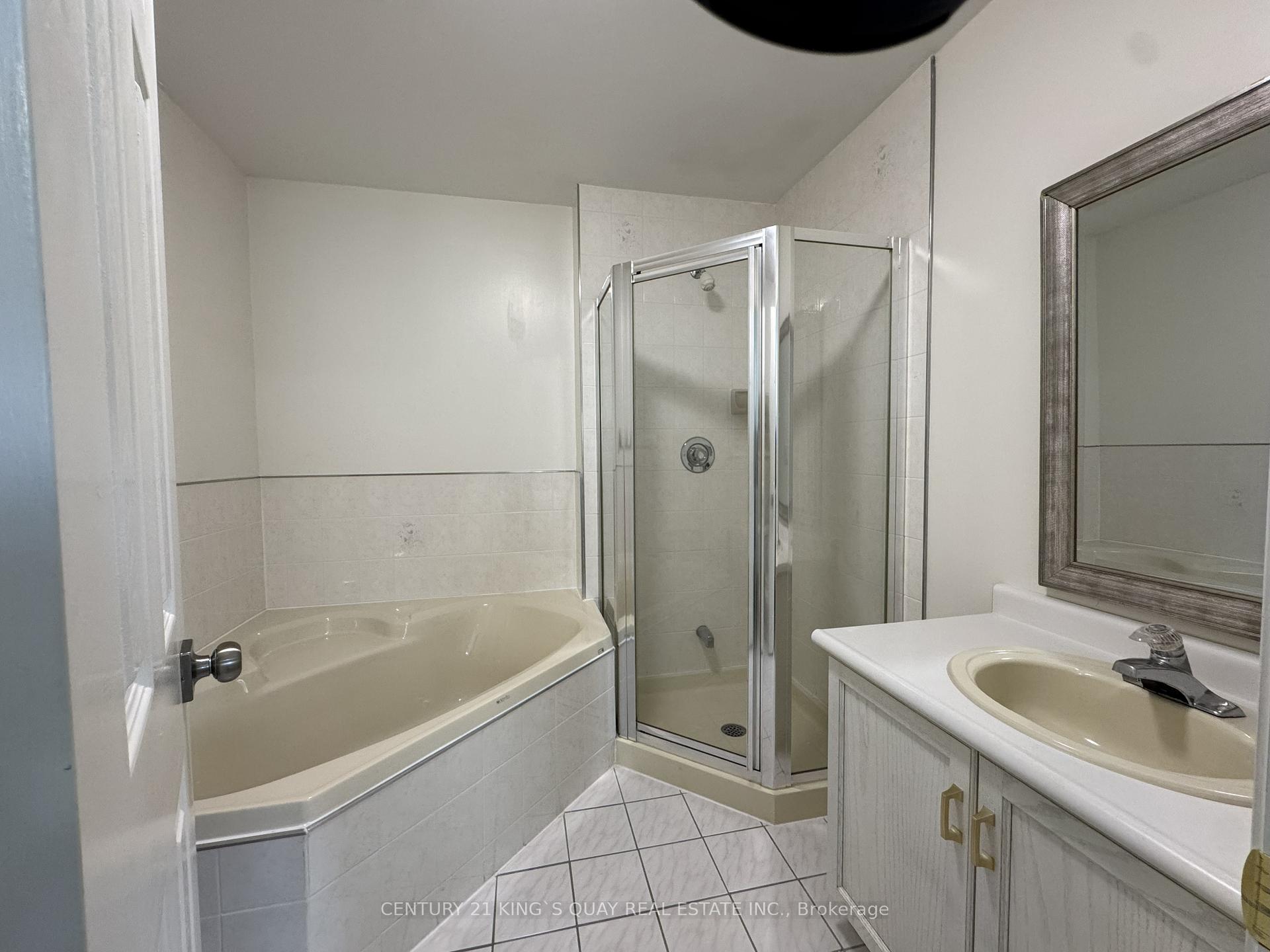 Photo 15 of 114 Greensboro Drive, Markham, Milliken Mills West — HOMEH