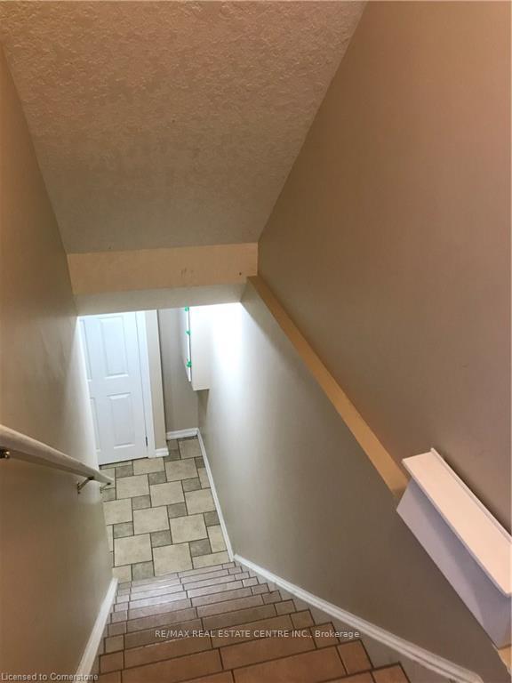 Photo 16 of 100 Periwinkle Street, Kitchener — HOMEH