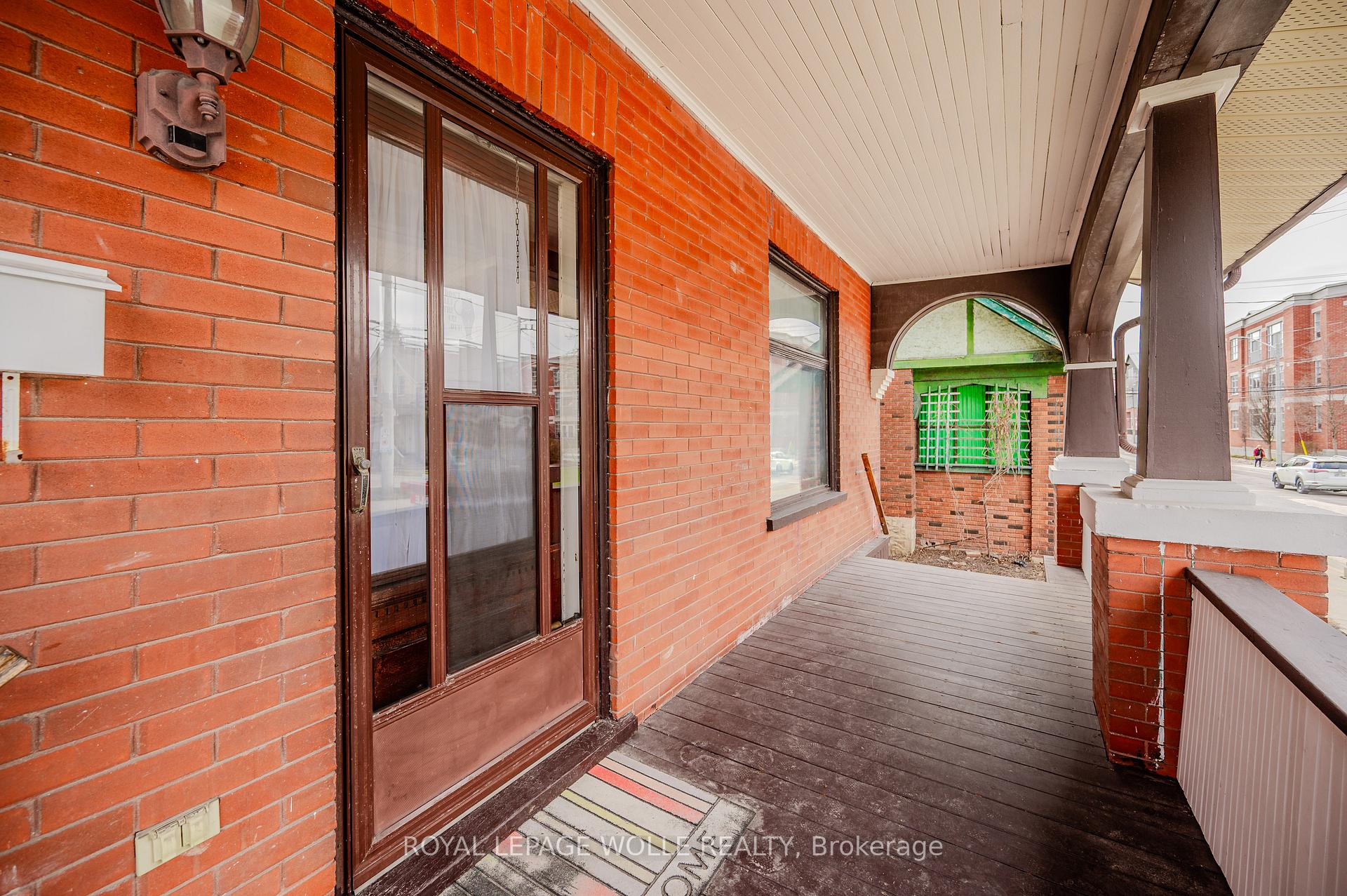 Photo 6 of 51 Cedar Street N, Kitchener — HOMEH
