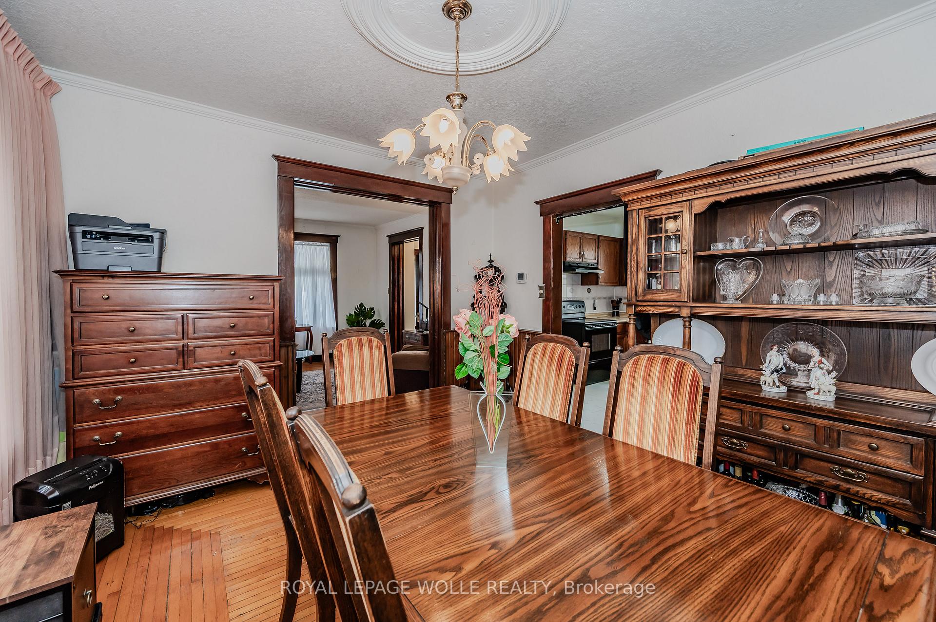 Photo 12 of 51 Cedar Street N, Kitchener — HOMEH