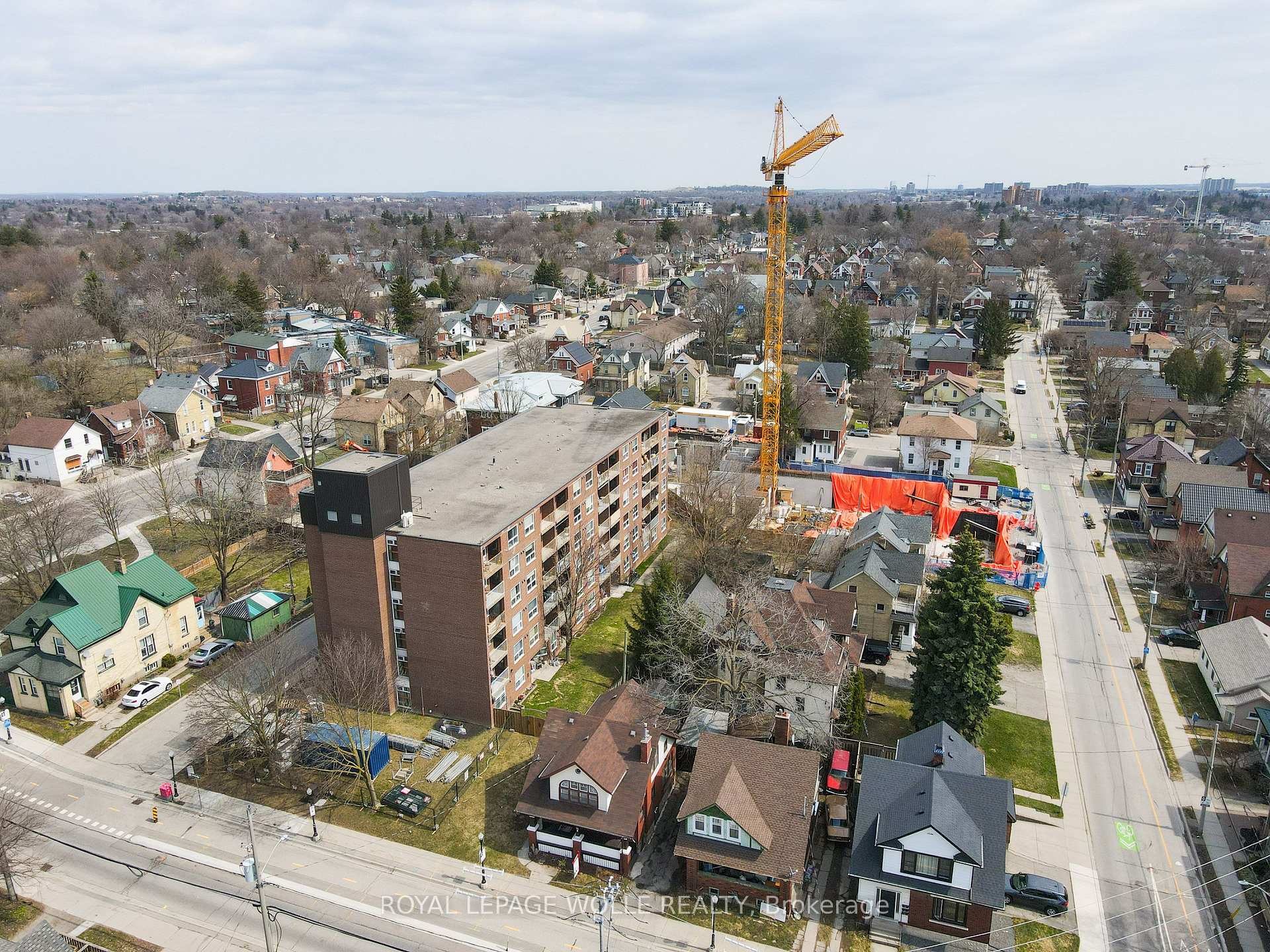Photo 30 of 51 Cedar Street N, Kitchener — HOMEH