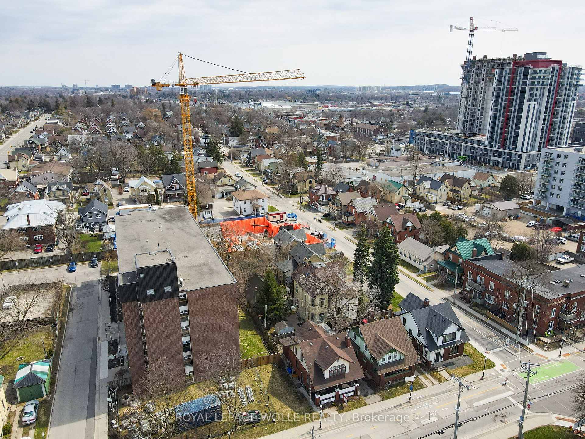 Photo 31 of 51 Cedar Street N, Kitchener — HOMEH