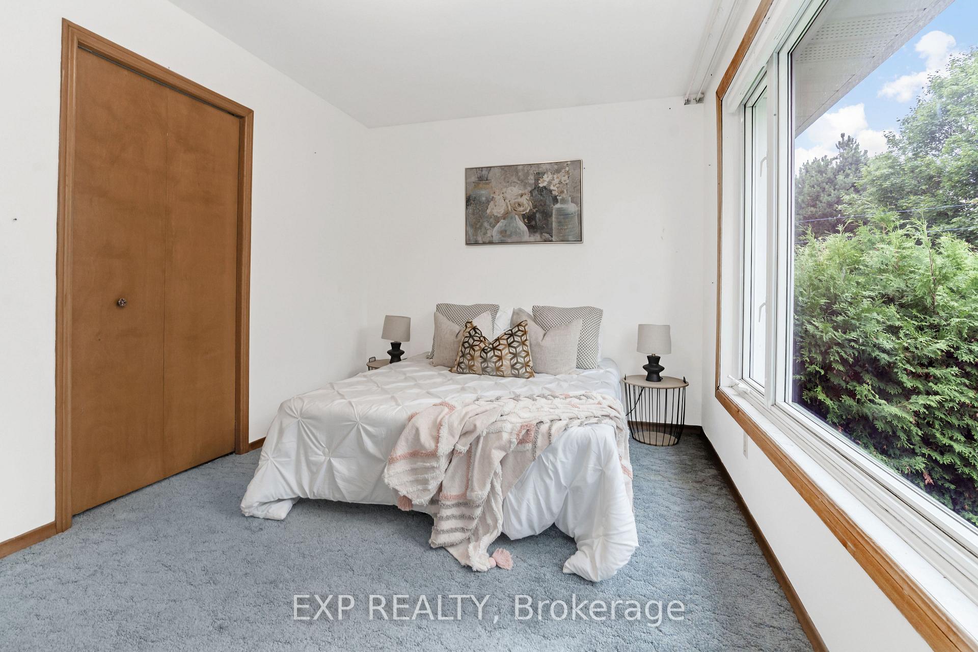 Photo 10 of 131 Countryside Crescent, Kitchener — HOMEH