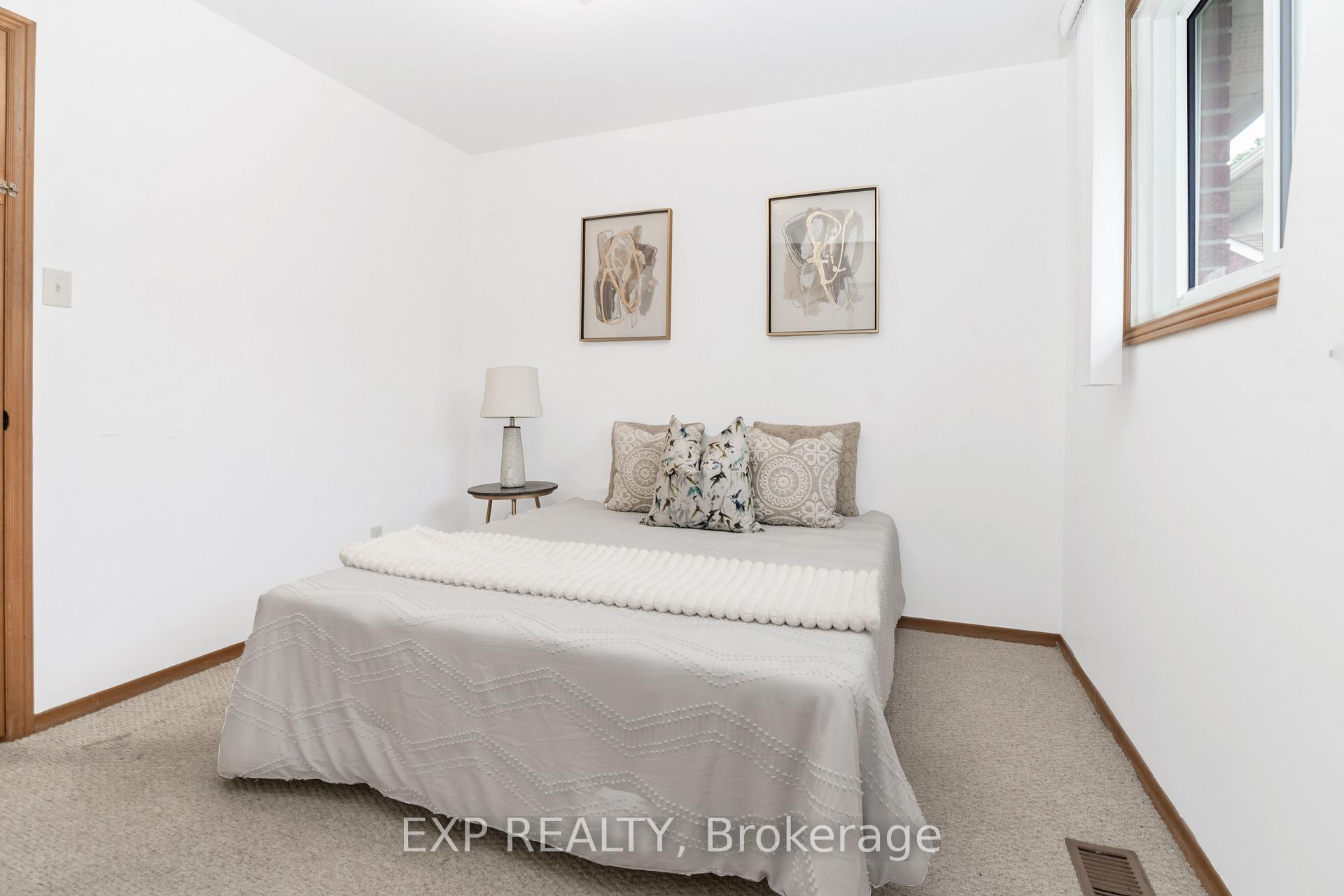 Photo 14 of 131 Countryside Crescent, Kitchener — HOMEH