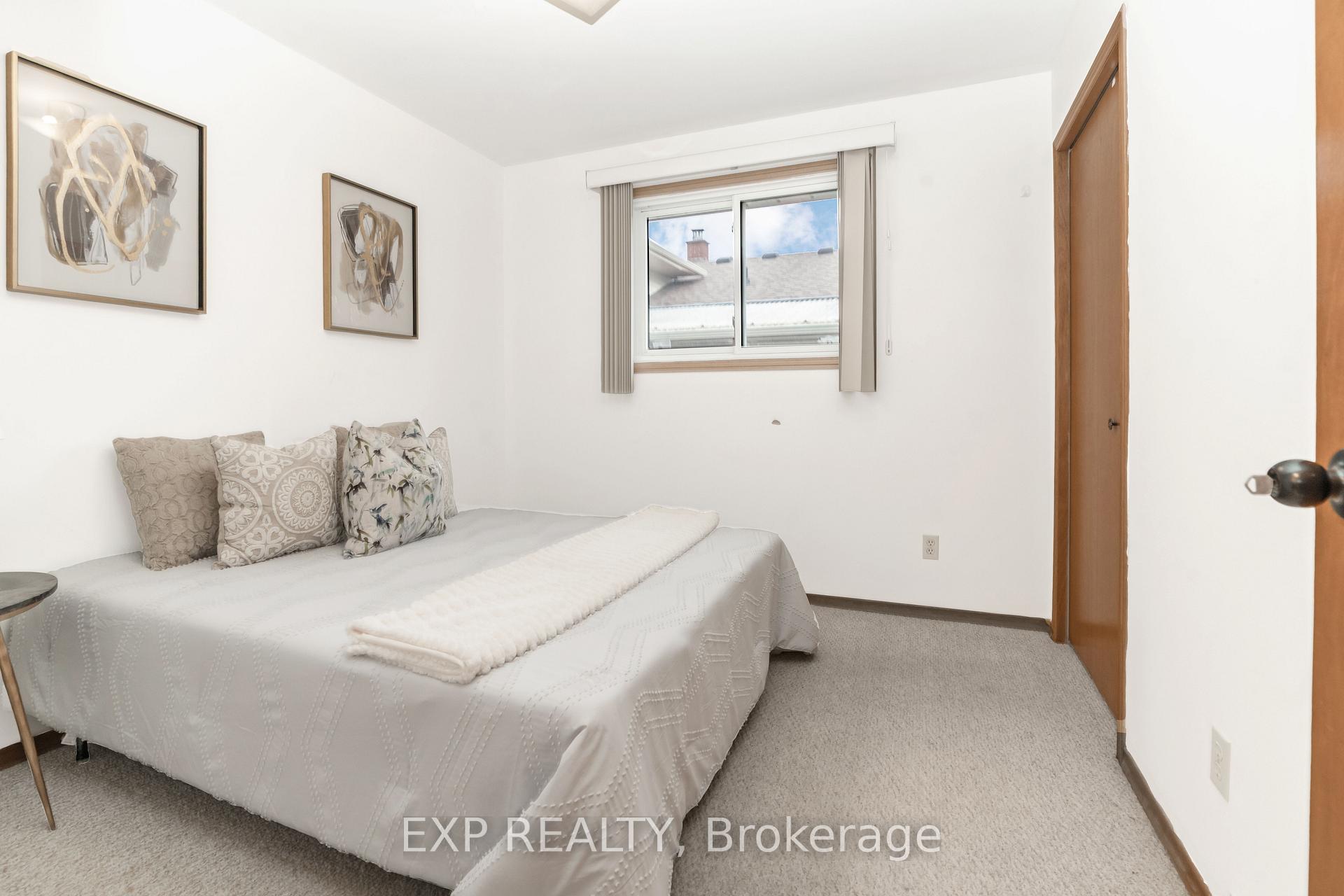 Photo 15 of 131 Countryside Crescent, Kitchener — HOMEH