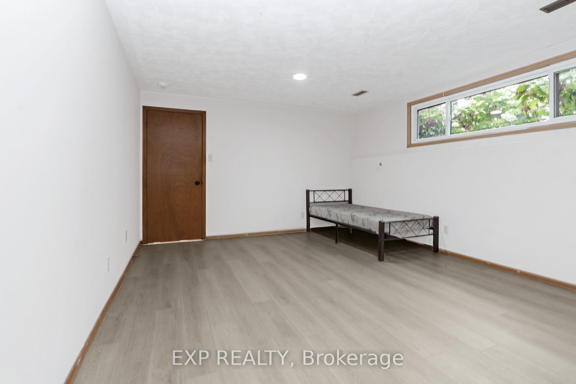 Photo 22 of 131 Countryside Crescent, Kitchener — HOMEH