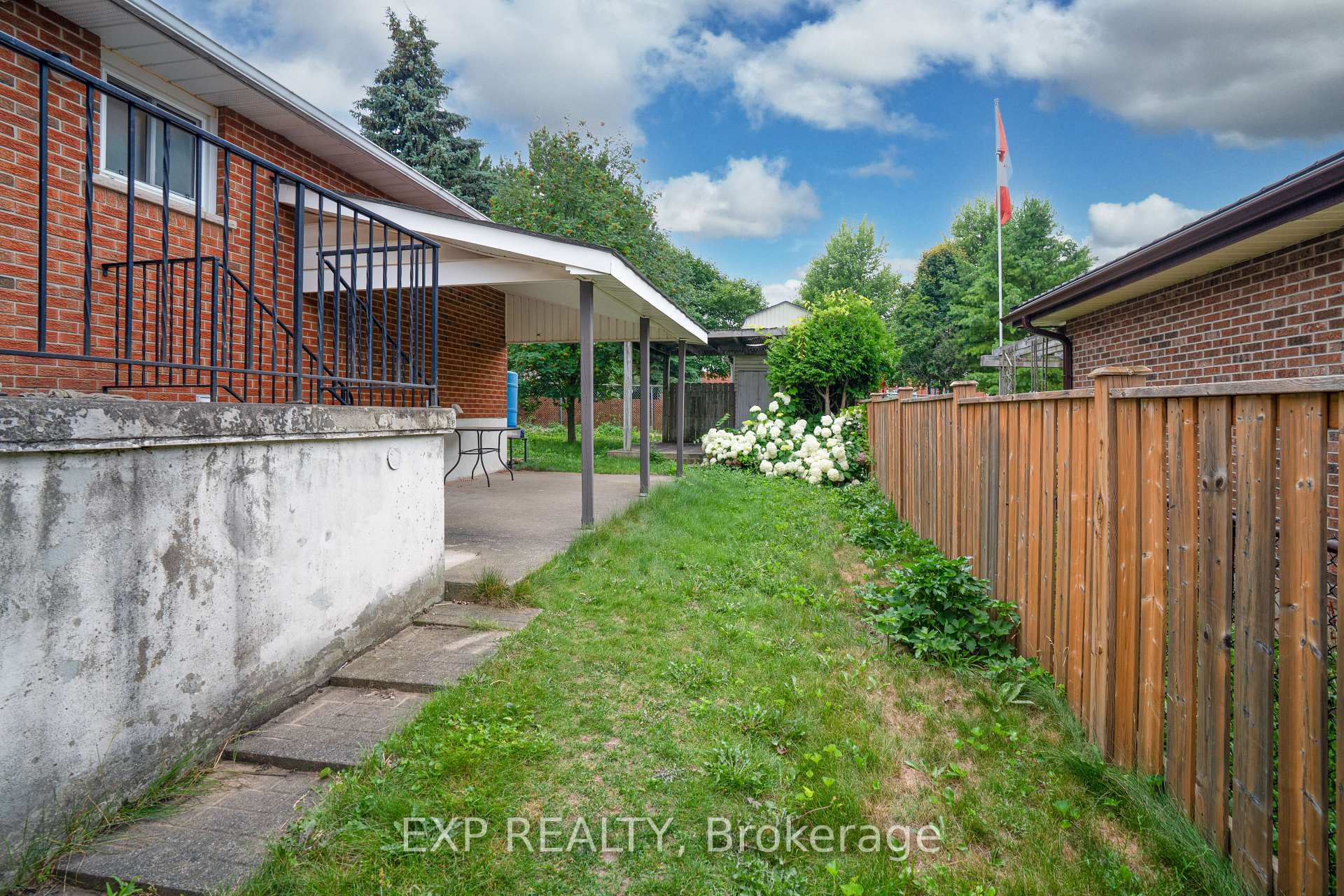 Photo 28 of 131 Countryside Crescent, Kitchener — HOMEH