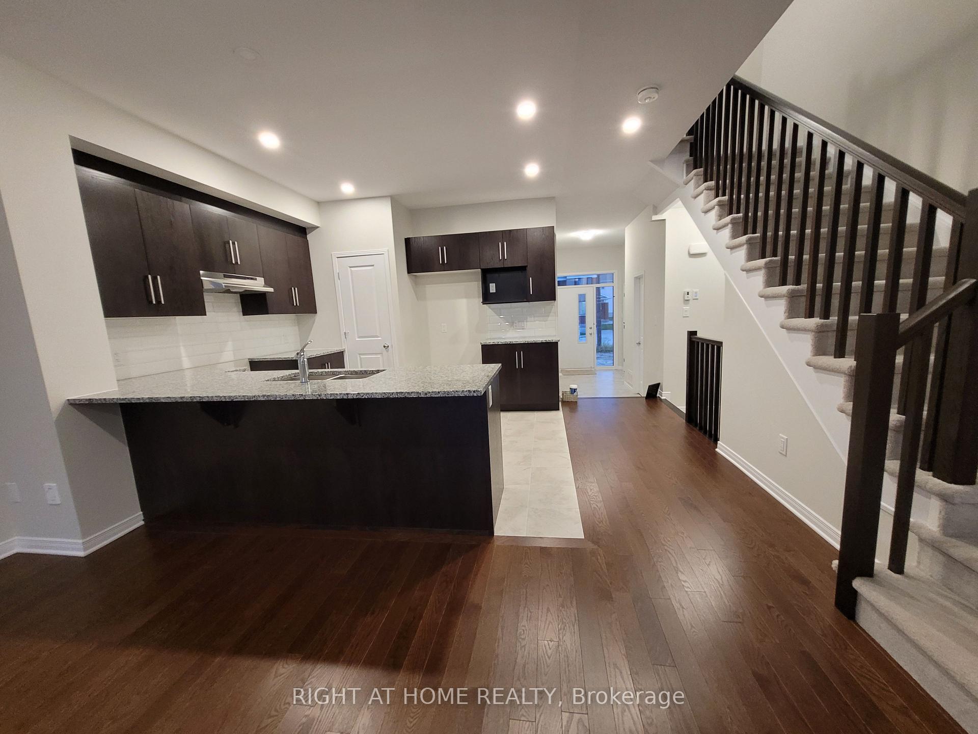 Photo 5 of 441 Cope Drive, Ottawa, Kanata - Emerald Meadows/Trailwest — HOMEH