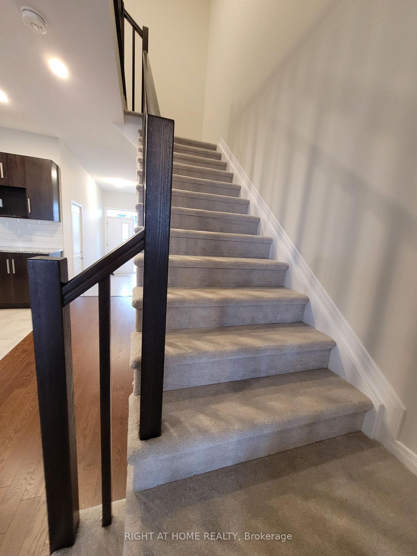 Photo 10 of 441 Cope Drive, Ottawa, Kanata - Emerald Meadows/Trailwest — HOMEH