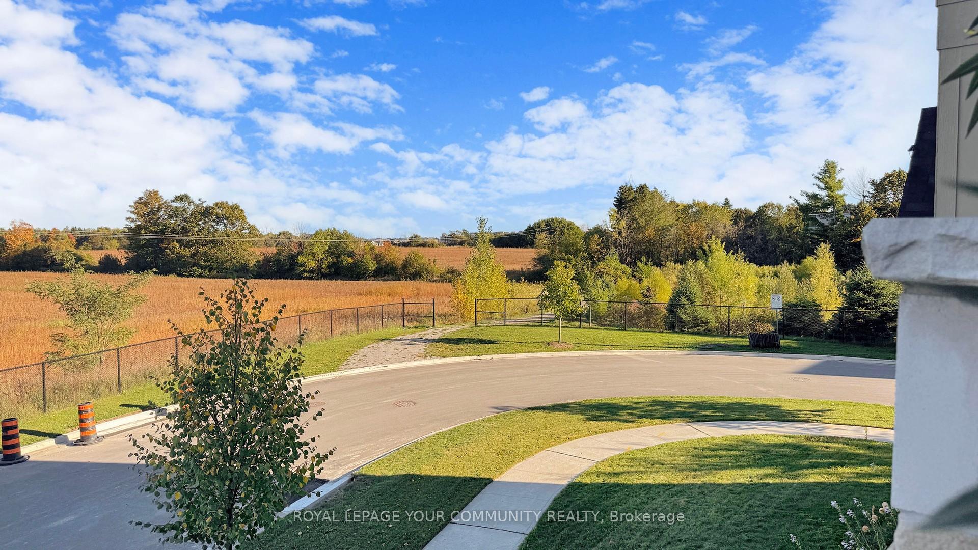 Photo 2 of 32 Delft Drive, Markham, Victoria Square — HOMEH