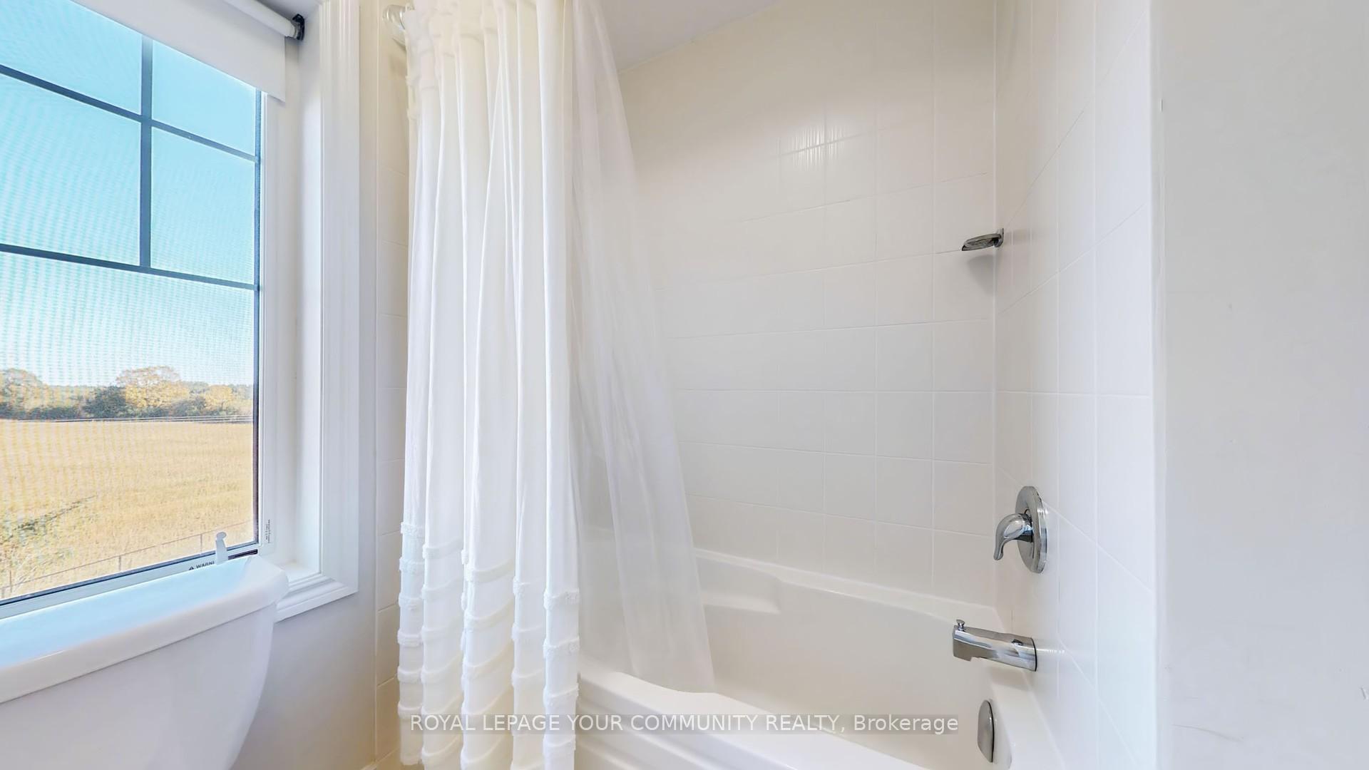 Photo 29 of 32 Delft Drive, Markham, Victoria Square — HOMEH