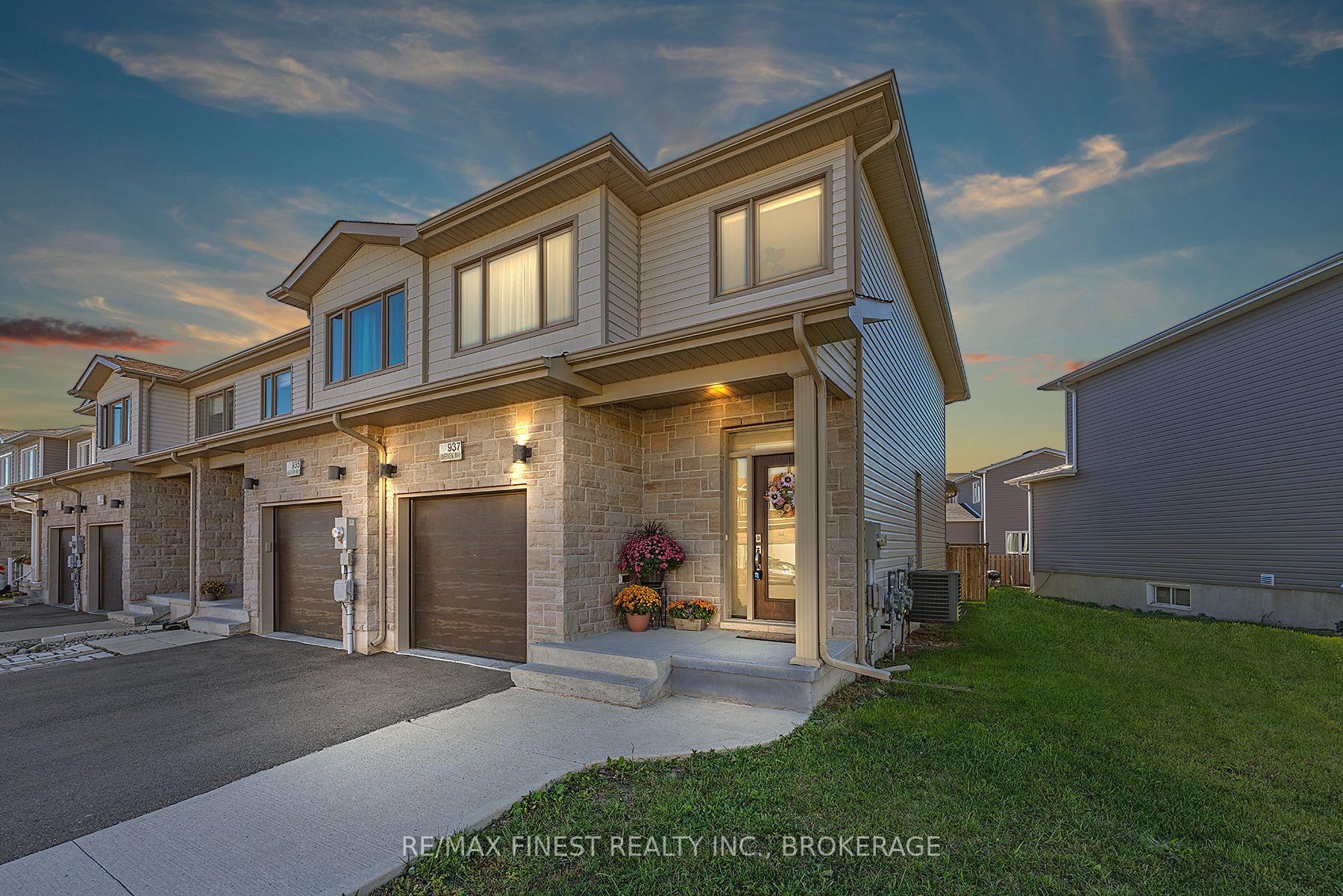 Photo 1 of 937 Riverview Way, Kingston, Kingston East (Incl Barret Crt) — HOMEH