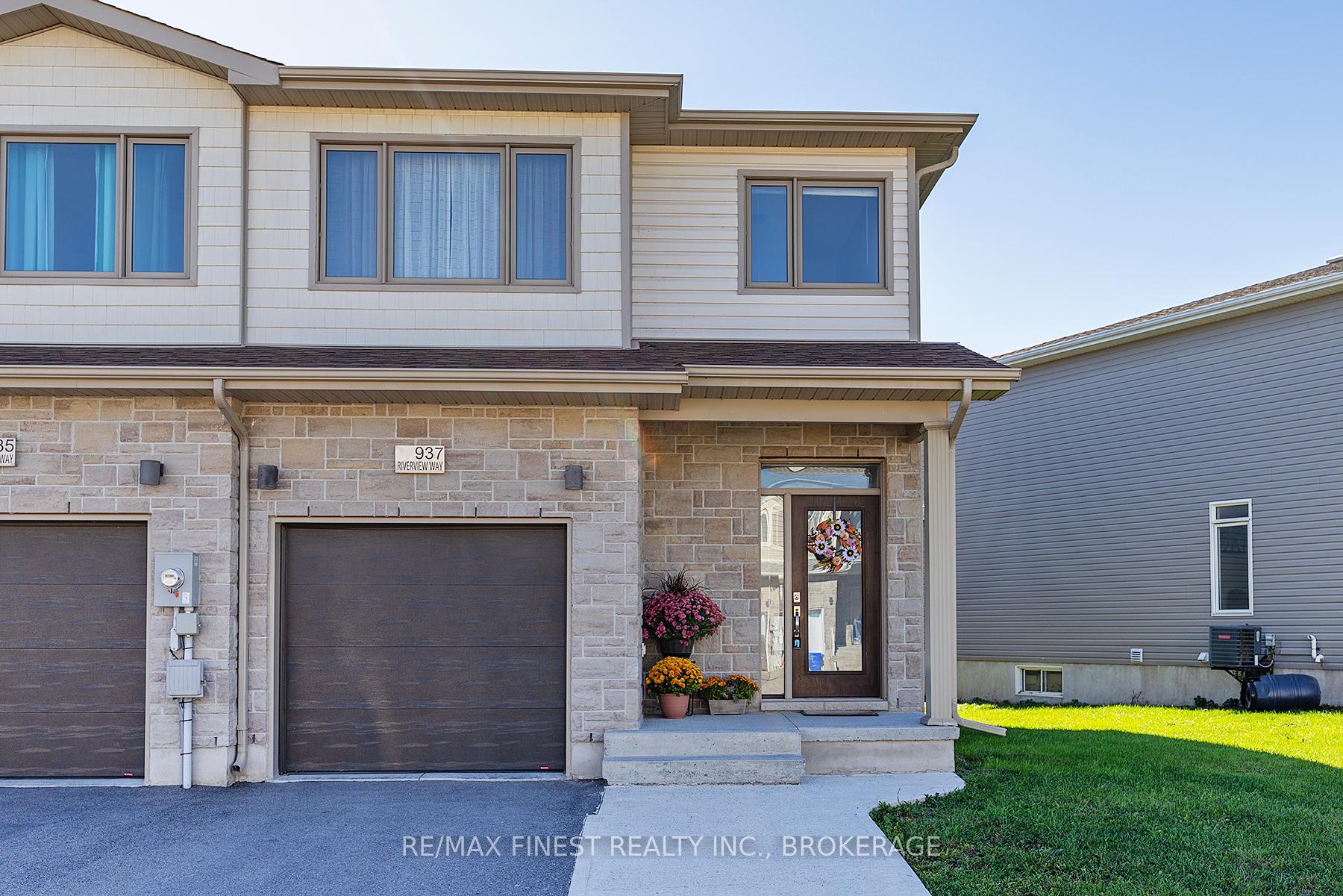 Photo 2 of 937 Riverview Way, Kingston, Kingston East (Incl Barret Crt) — HOMEH