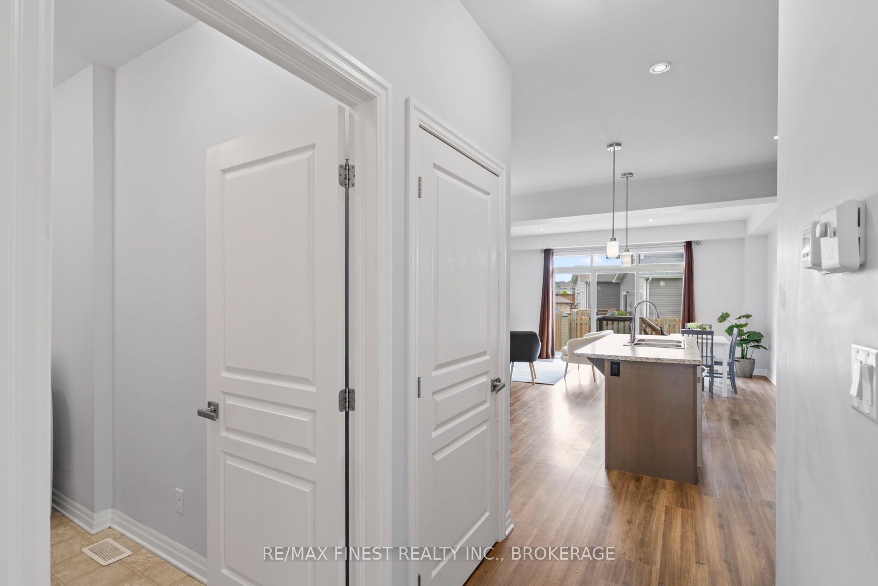 Photo 7 of 937 Riverview Way, Kingston, Kingston East (Incl Barret Crt) — HOMEH