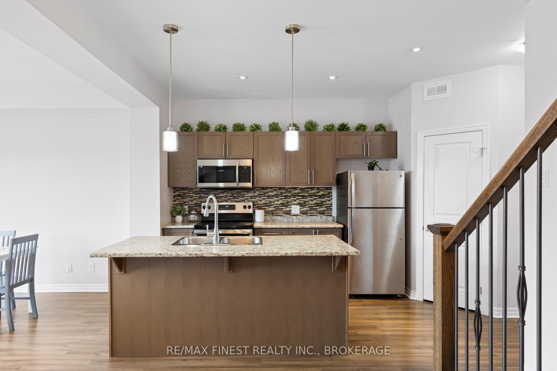 Photo 14 of 937 Riverview Way, Kingston, Kingston East (Incl Barret Crt) — HOMEH