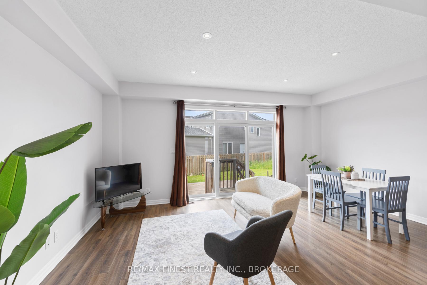Photo 15 of 937 Riverview Way, Kingston, Kingston East (Incl Barret Crt) — HOMEH
