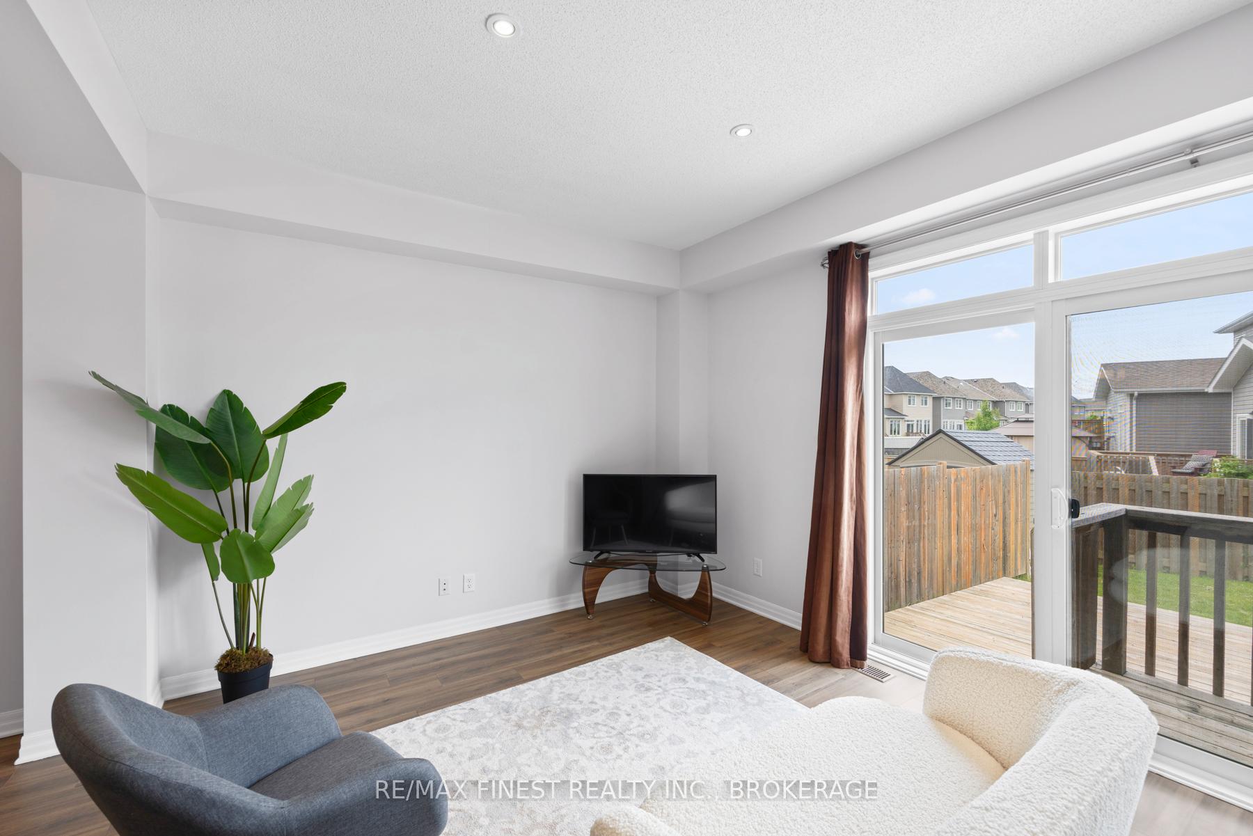 Photo 20 of 937 Riverview Way, Kingston, Kingston East (Incl Barret Crt) — HOMEH