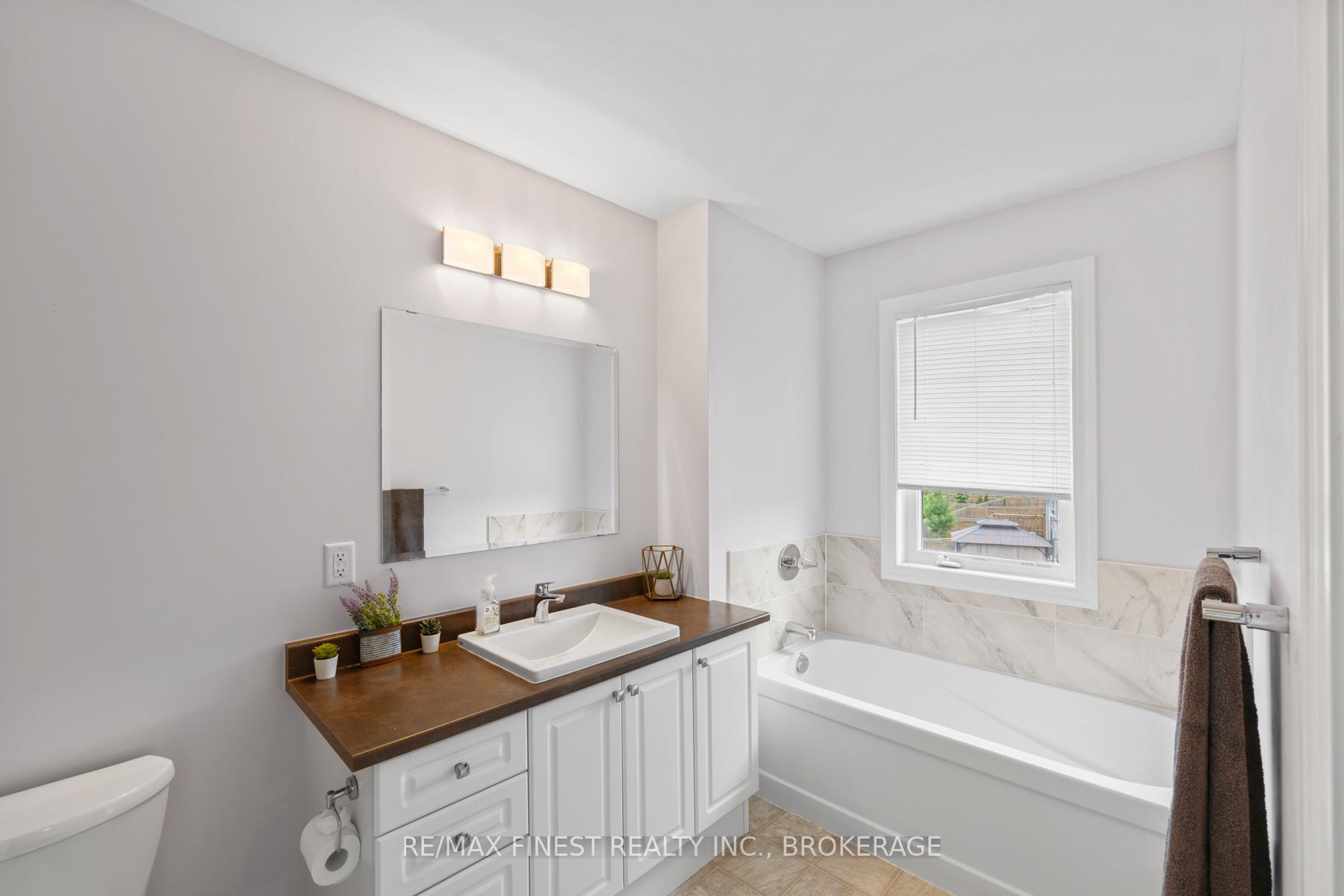 Photo 27 of 937 Riverview Way, Kingston, Kingston East (Incl Barret Crt) — HOMEH