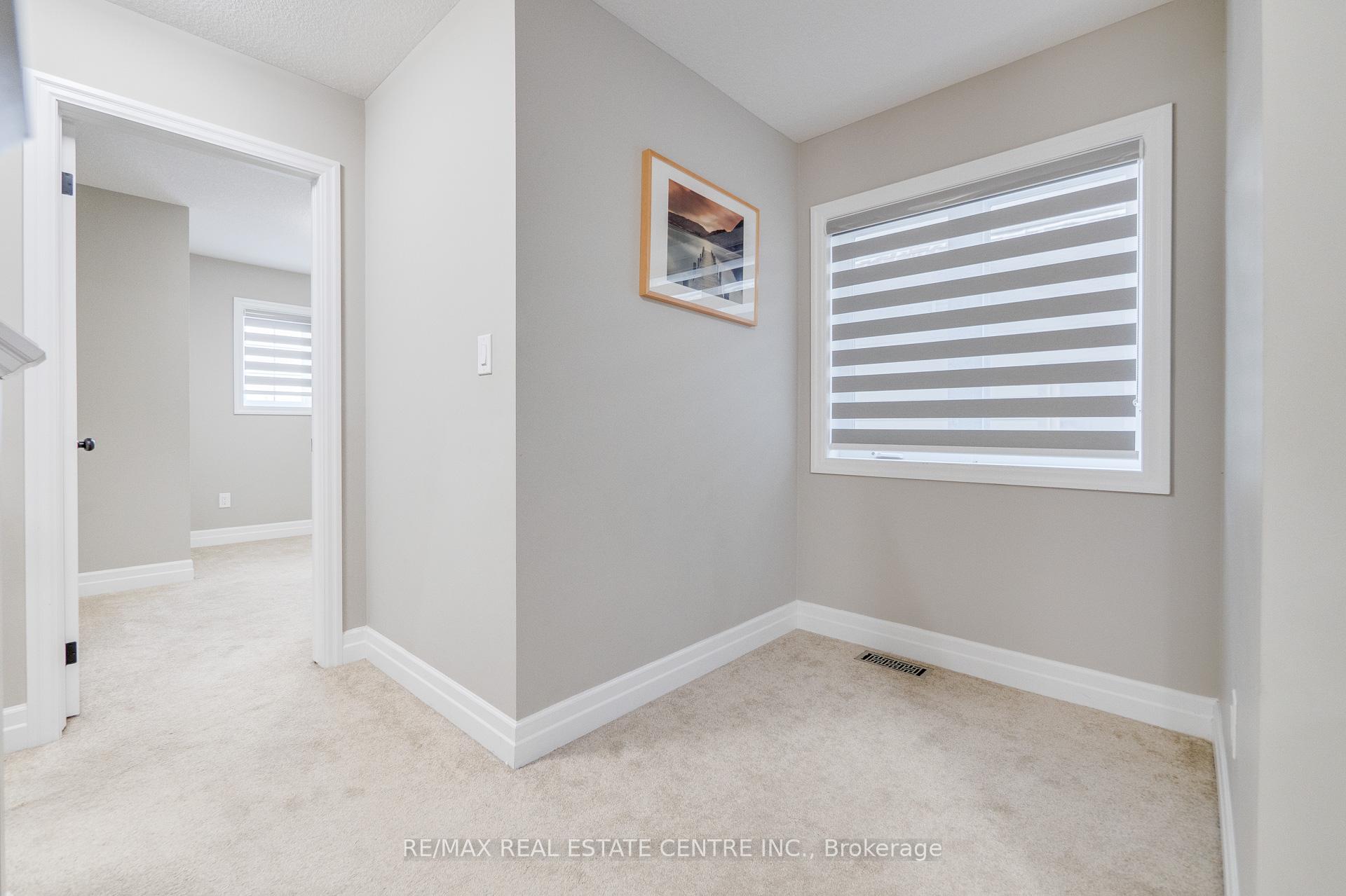Photo 10 of 168 Hollybrook Trail, Kitchener, Doon South — HOMEH