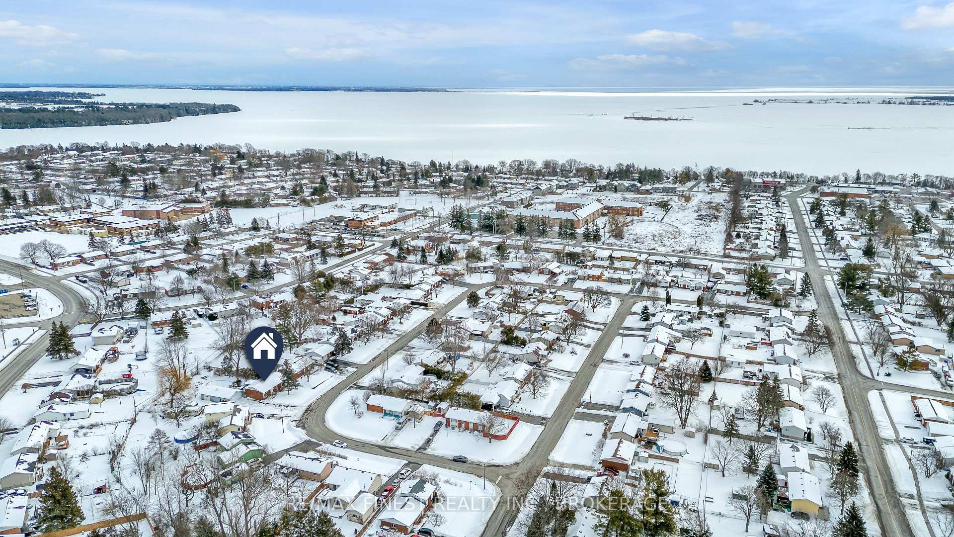 Photo 7 of 39 Bakers Lane, Loyalist, Amherstview — HOMEH