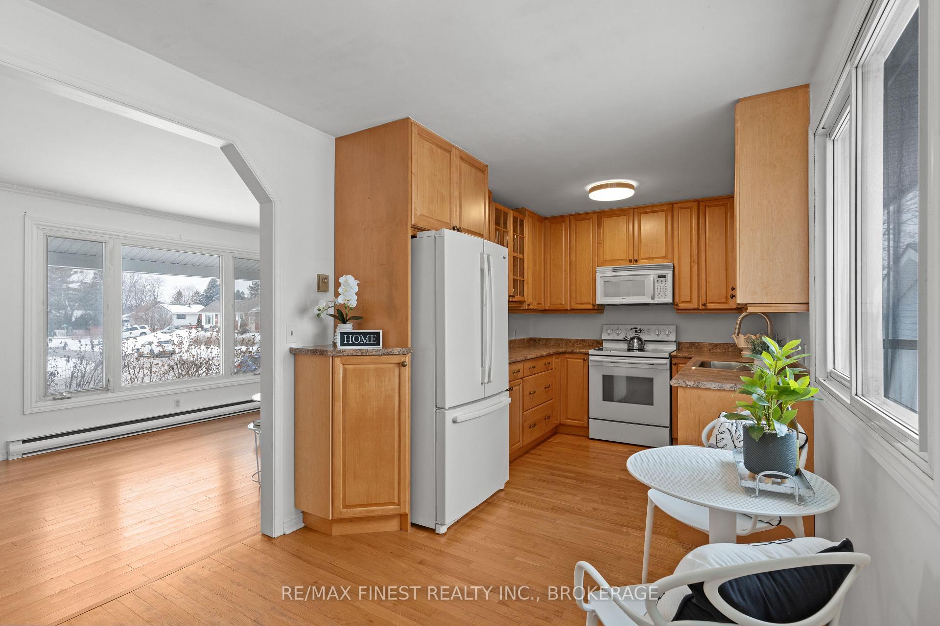 Photo 14 of 39 Bakers Lane, Loyalist, Amherstview — HOMEH