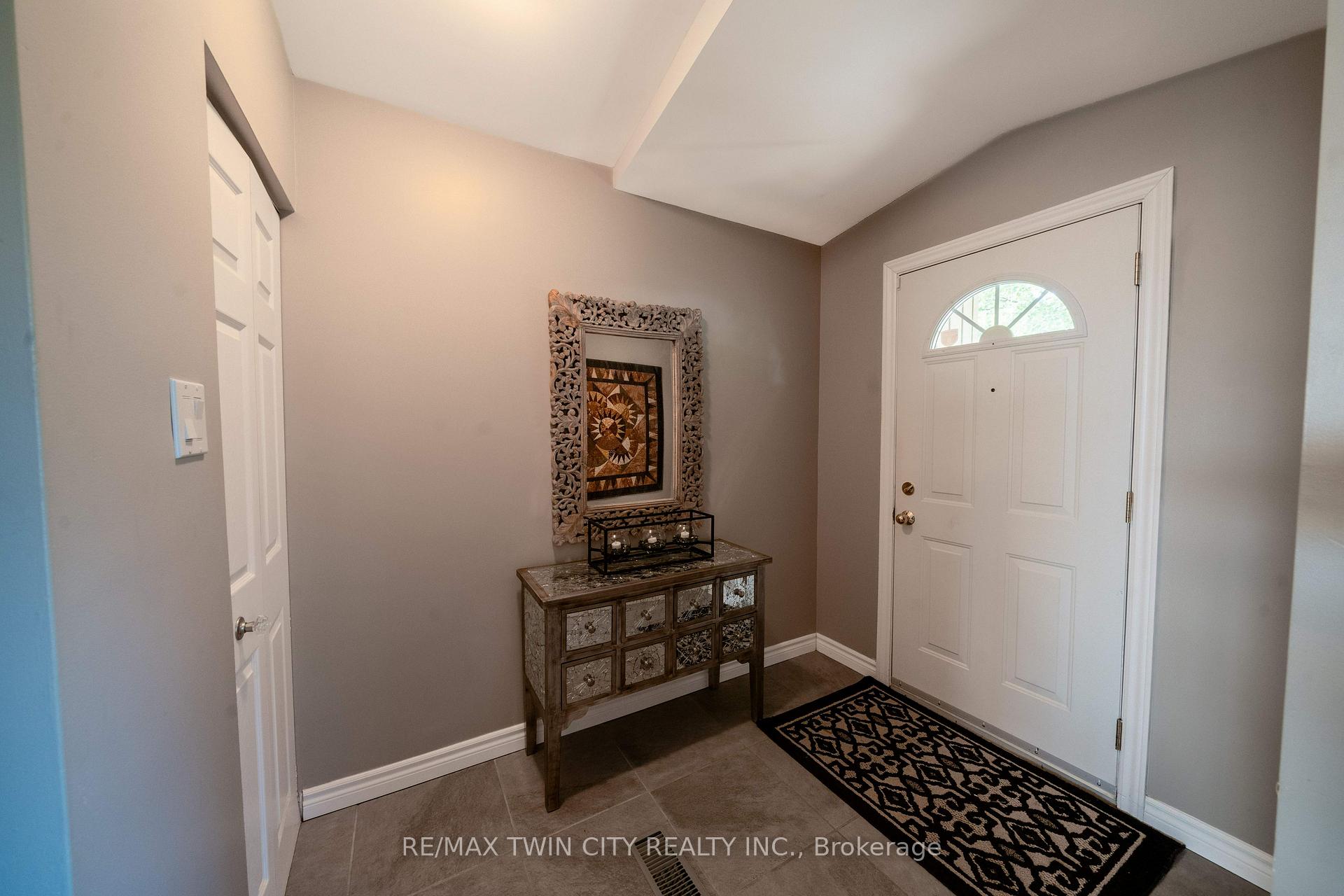 Photo 10 of 135 Islington Avenue, Kitchener — HOMEH