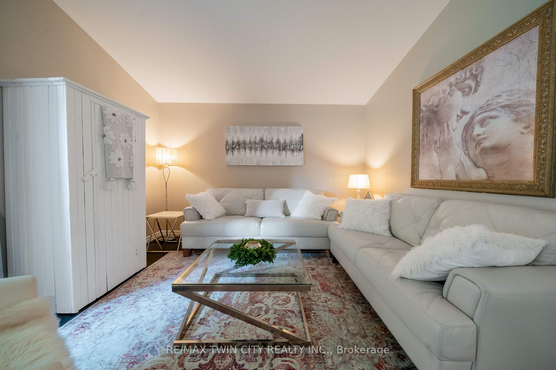 Photo 11 of 135 Islington Avenue, Kitchener — HOMEH