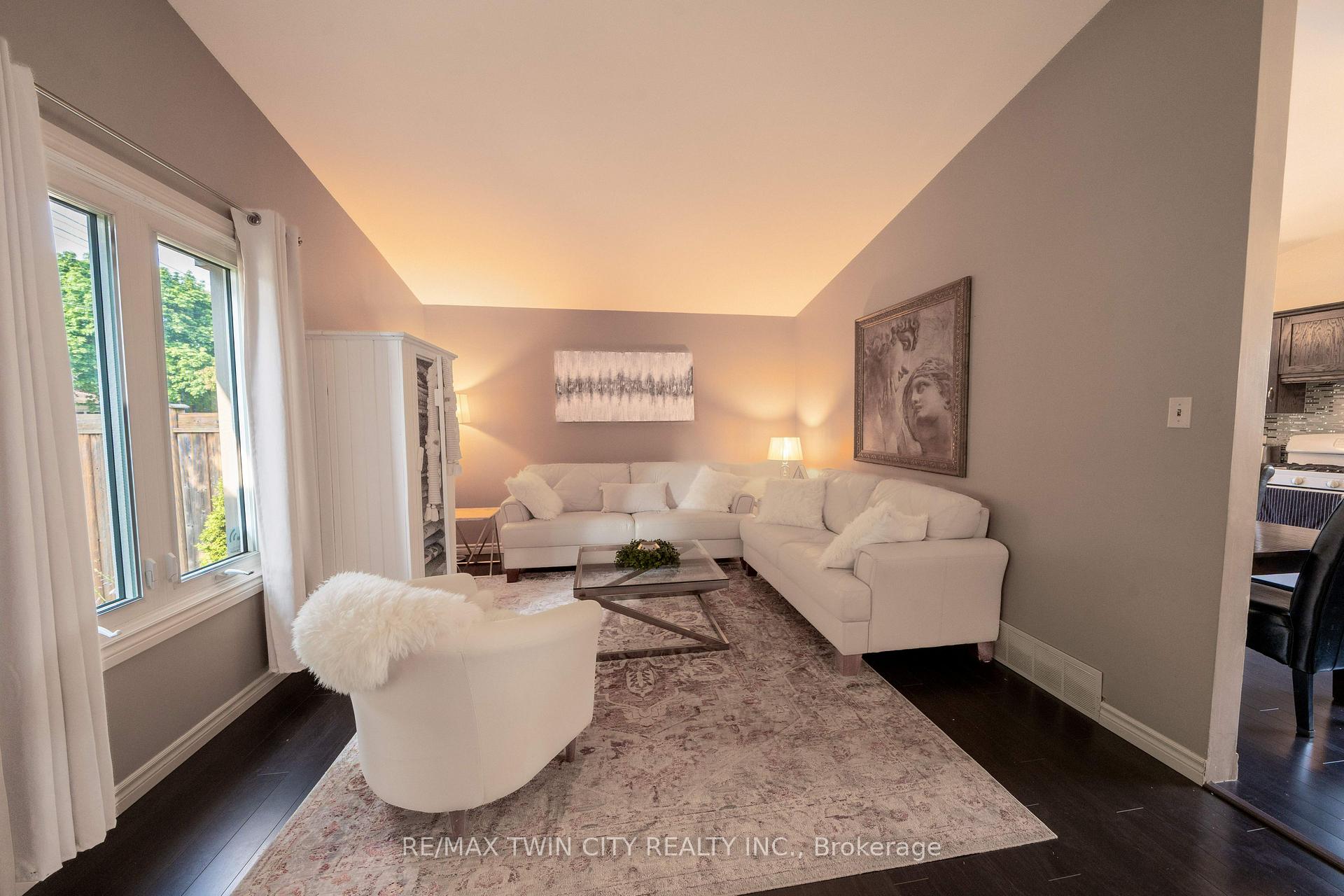 Photo 12 of 135 Islington Avenue, Kitchener — HOMEH