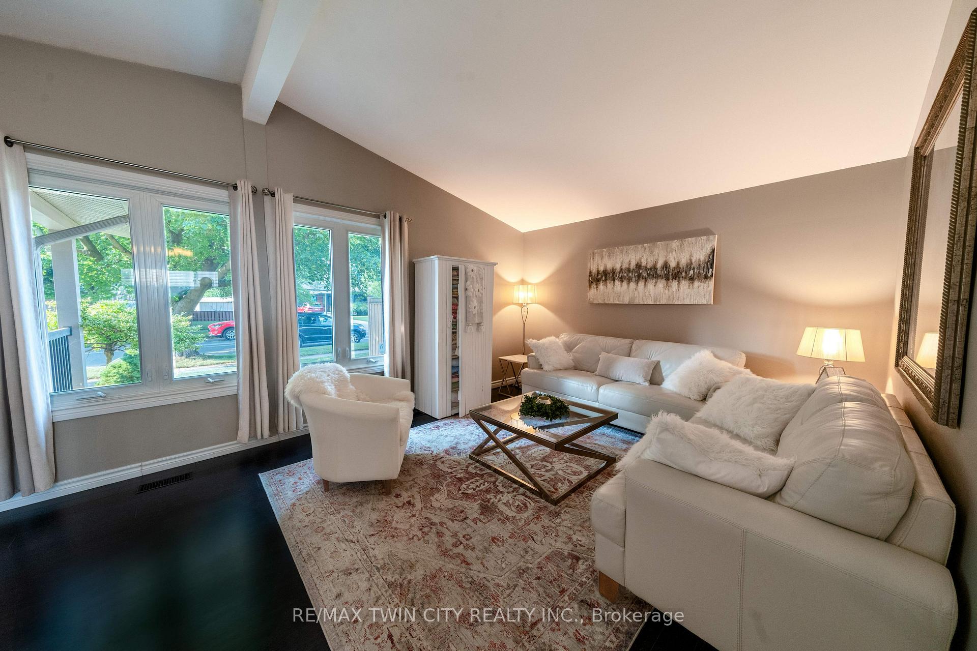 Photo 14 of 135 Islington Avenue, Kitchener — HOMEH