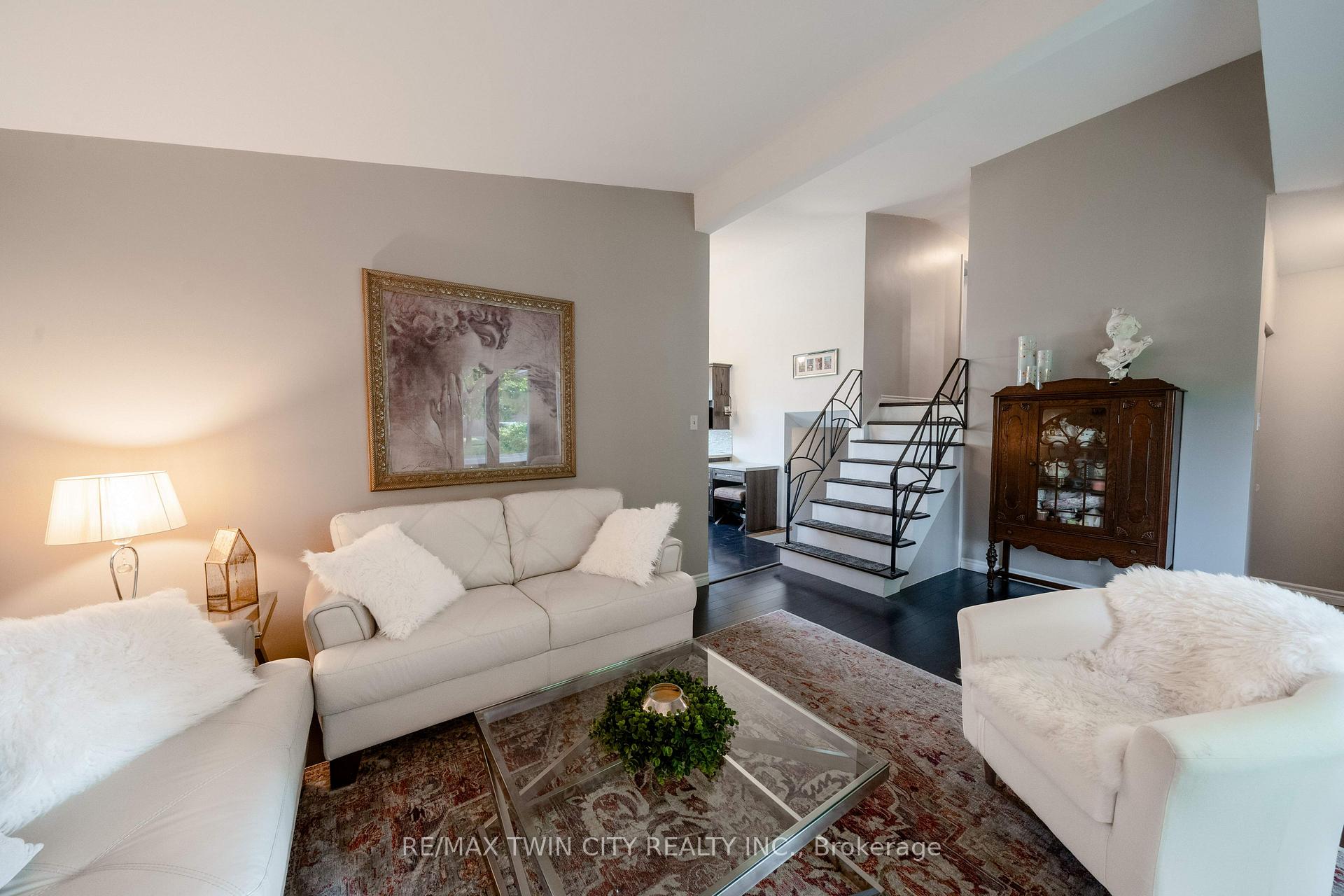 Photo 15 of 135 Islington Avenue, Kitchener — HOMEH