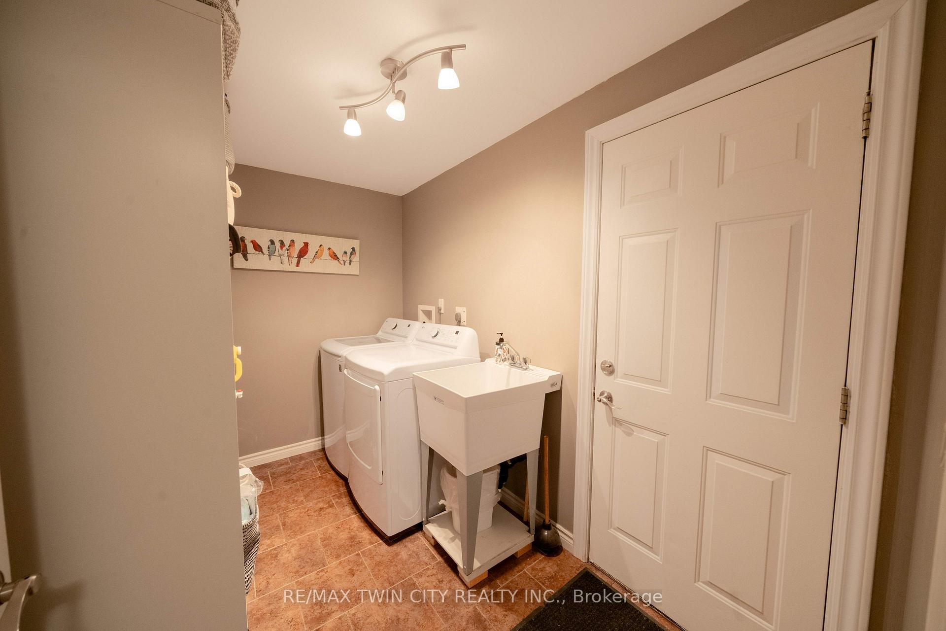 Photo 22 of 135 Islington Avenue, Kitchener — HOMEH