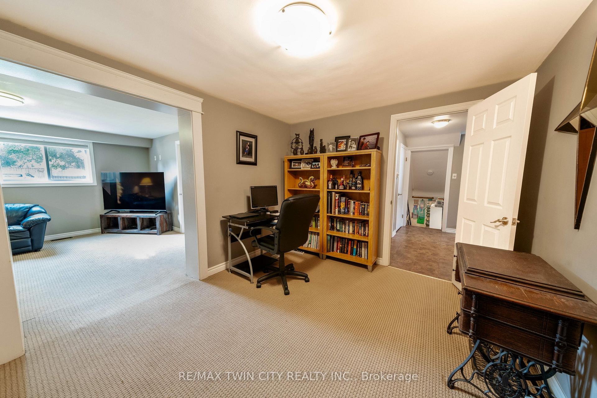 Photo 25 of 135 Islington Avenue, Kitchener — HOMEH