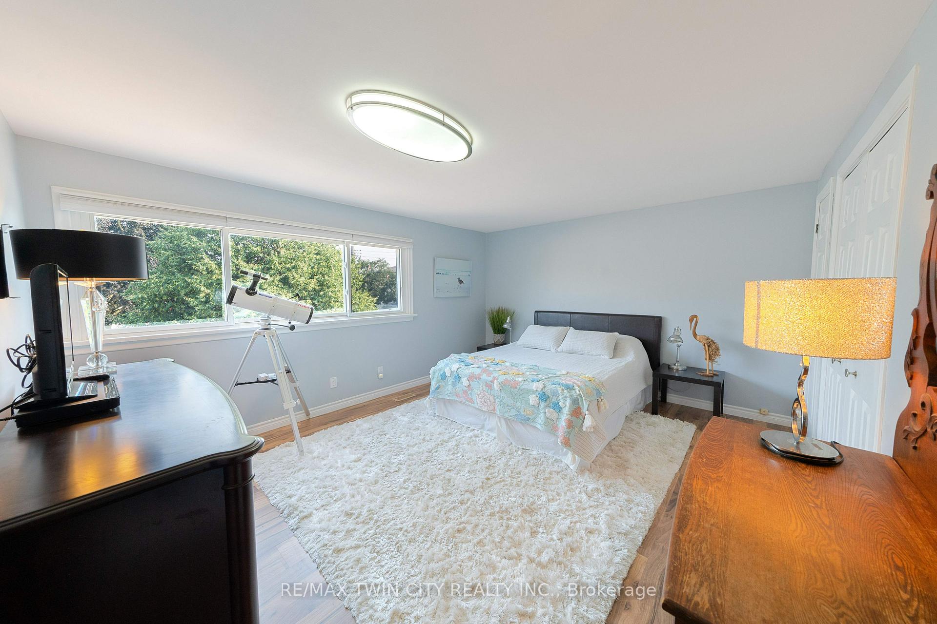 Photo 32 of 135 Islington Avenue, Kitchener — HOMEH