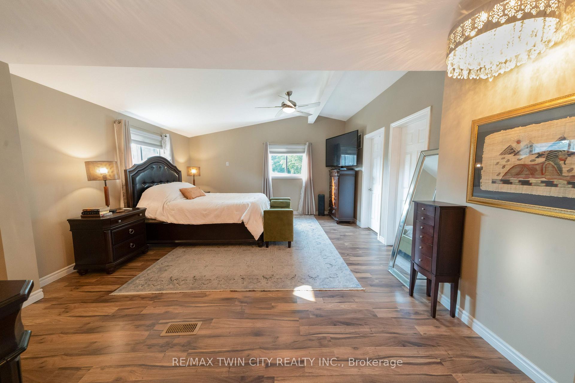 Photo 34 of 135 Islington Avenue, Kitchener — HOMEH