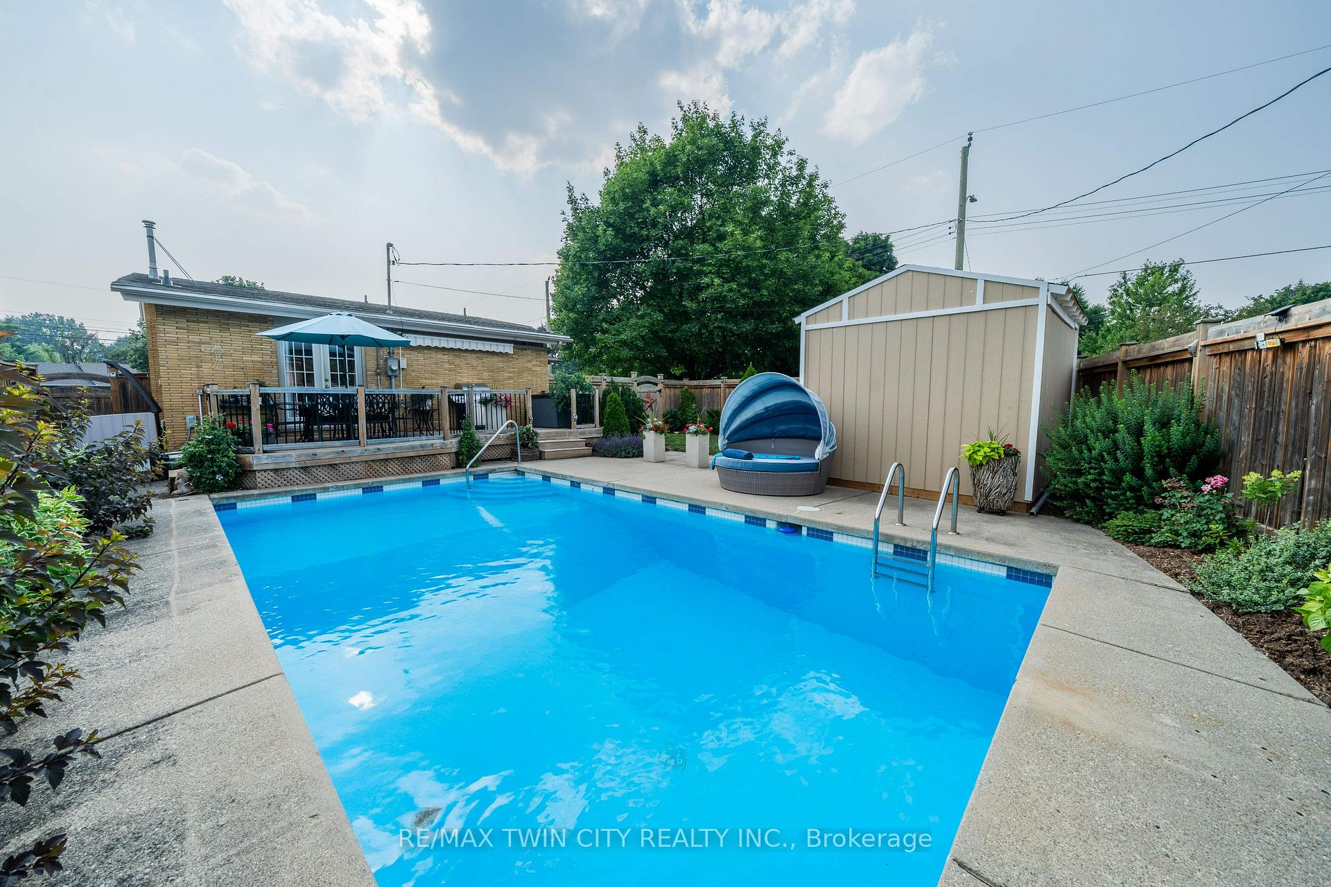 Photo 43 of 135 Islington Avenue, Kitchener — HOMEH