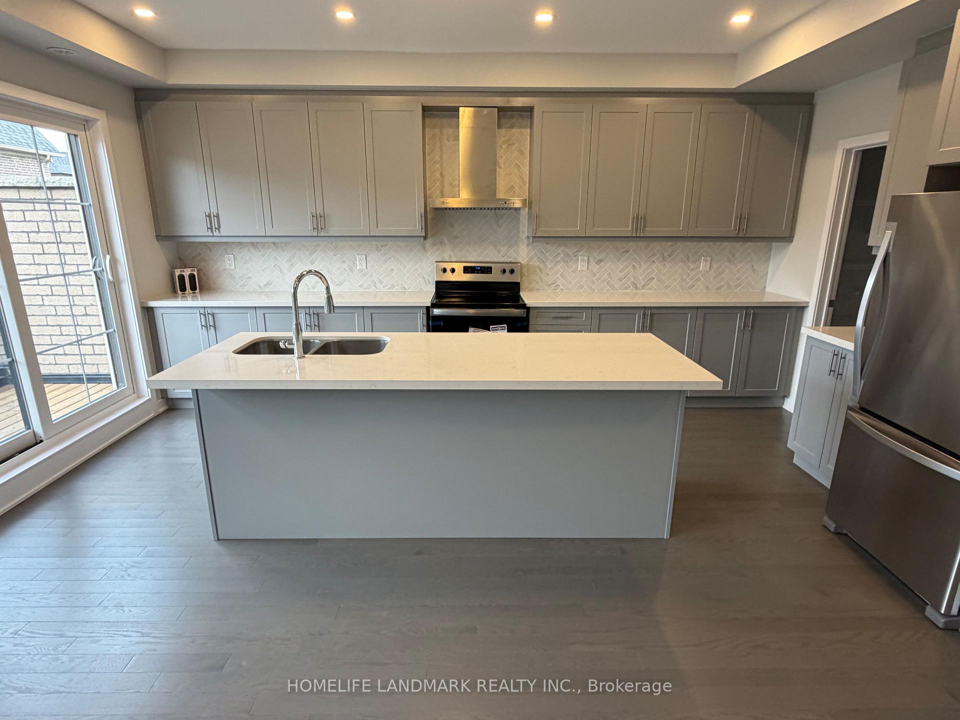 Photo 3 of 48 York Downs Boulevard, Markham, Angus Glen — HOMEH