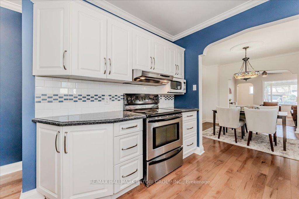 Photo 8 of 61 Stirling Avenue S, Kitchener — HOMEH