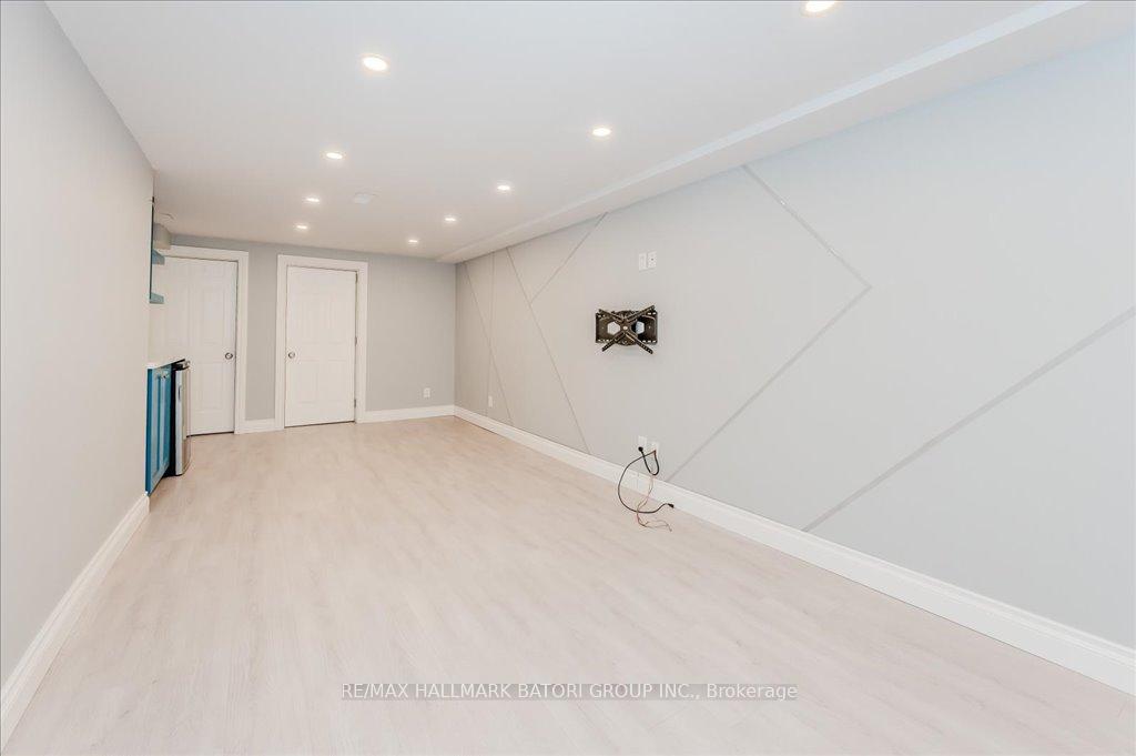 Photo 15 of 61 Stirling Avenue S, Kitchener — HOMEH