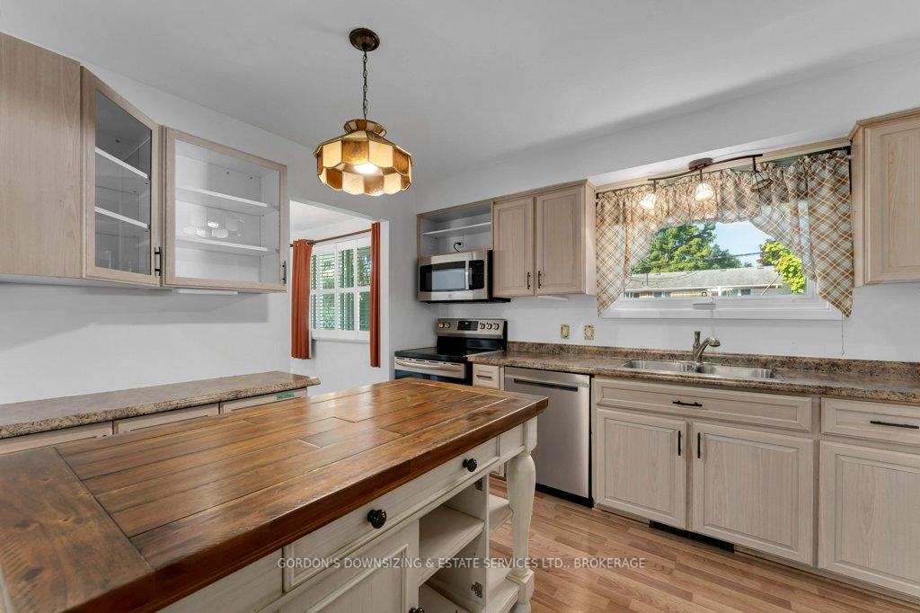 Photo 12 of 869 Haverhill Drive, Kingston, City Southwest — HOMEH