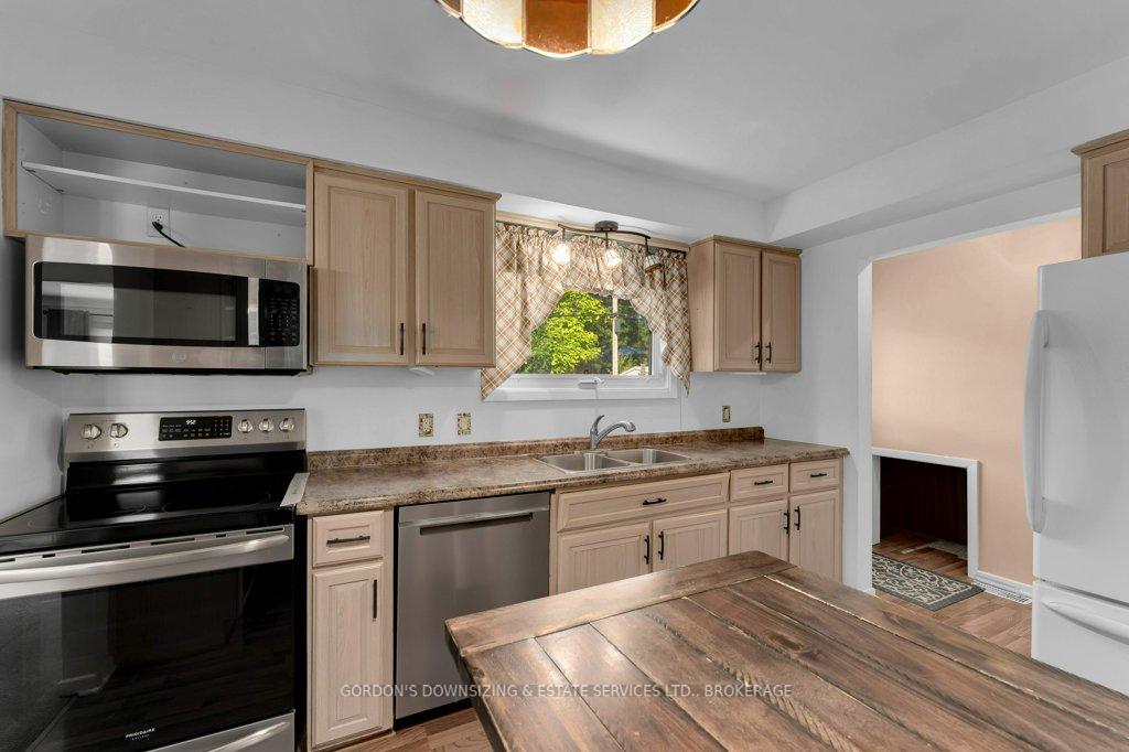 Photo 14 of 869 Haverhill Drive, Kingston, City Southwest — HOMEH