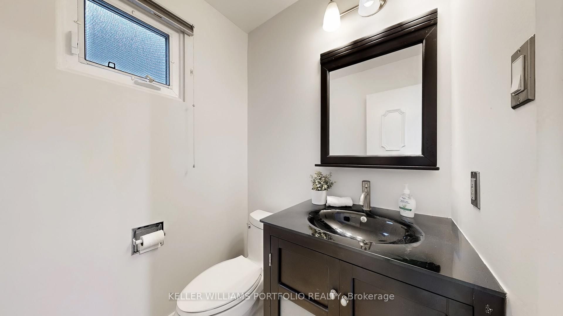 Photo 13 of 10 Valleyview Road, Markham, Thornlea — HOMEH