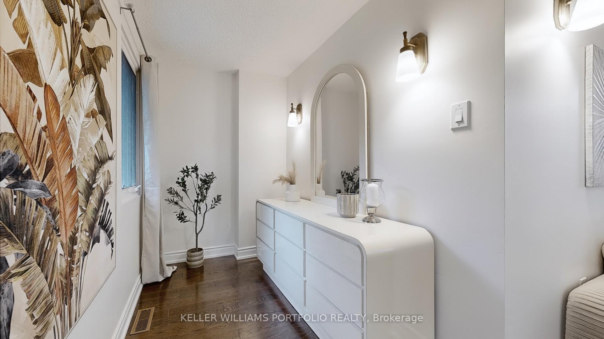 Photo 17 of 10 Valleyview Road, Markham, Thornlea — HOMEH