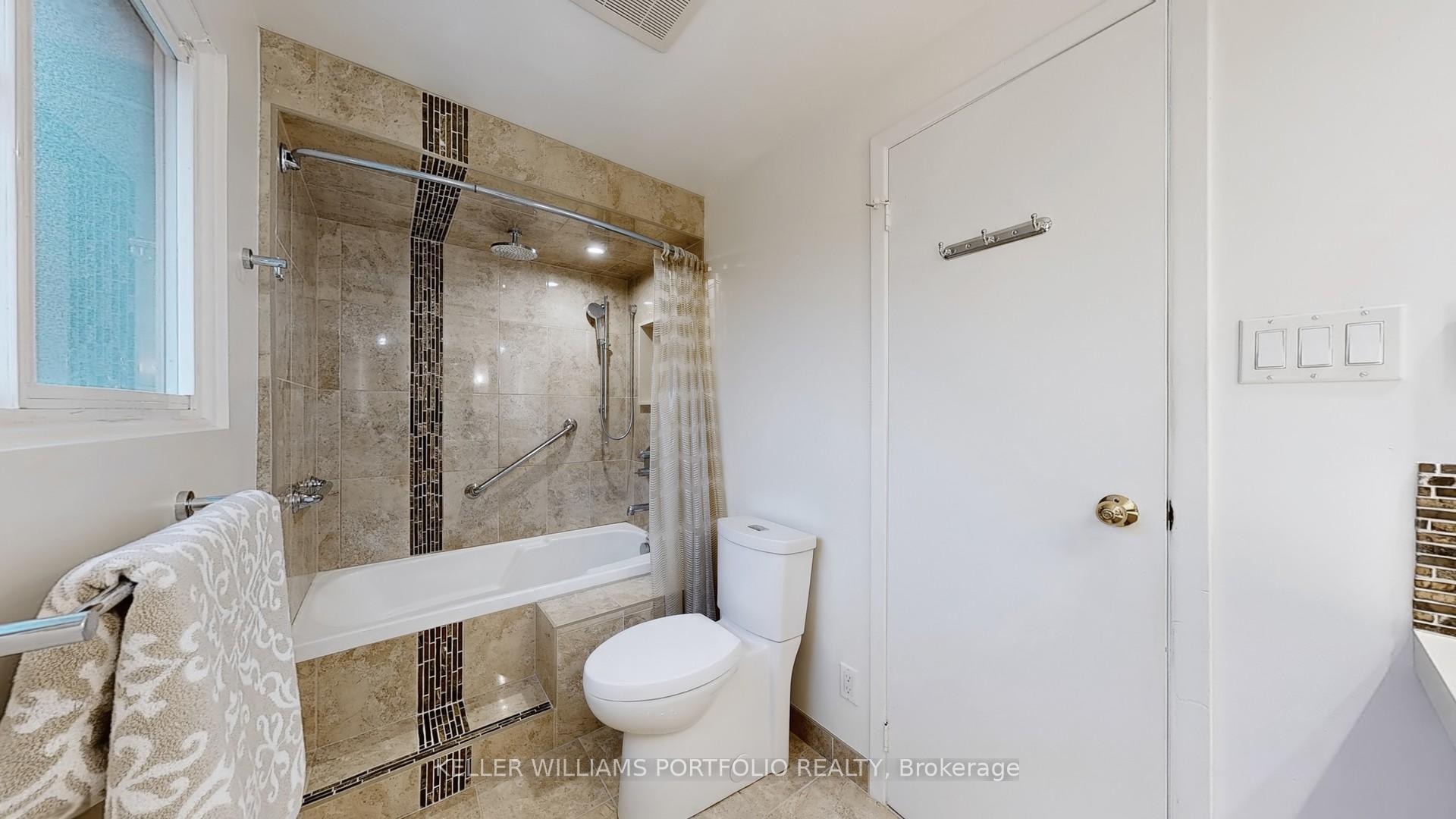 Photo 19 of 10 Valleyview Road, Markham, Thornlea — HOMEH