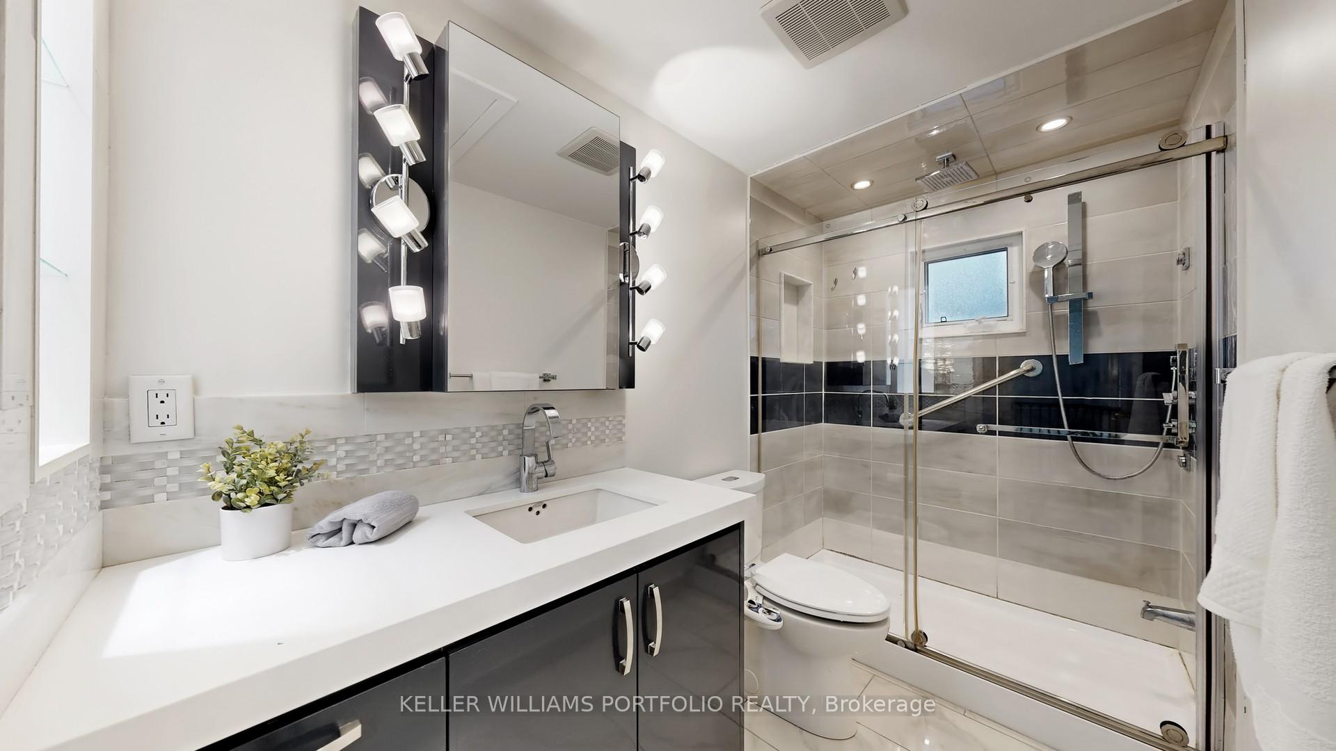 Photo 23 of 10 Valleyview Road, Markham, Thornlea — HOMEH