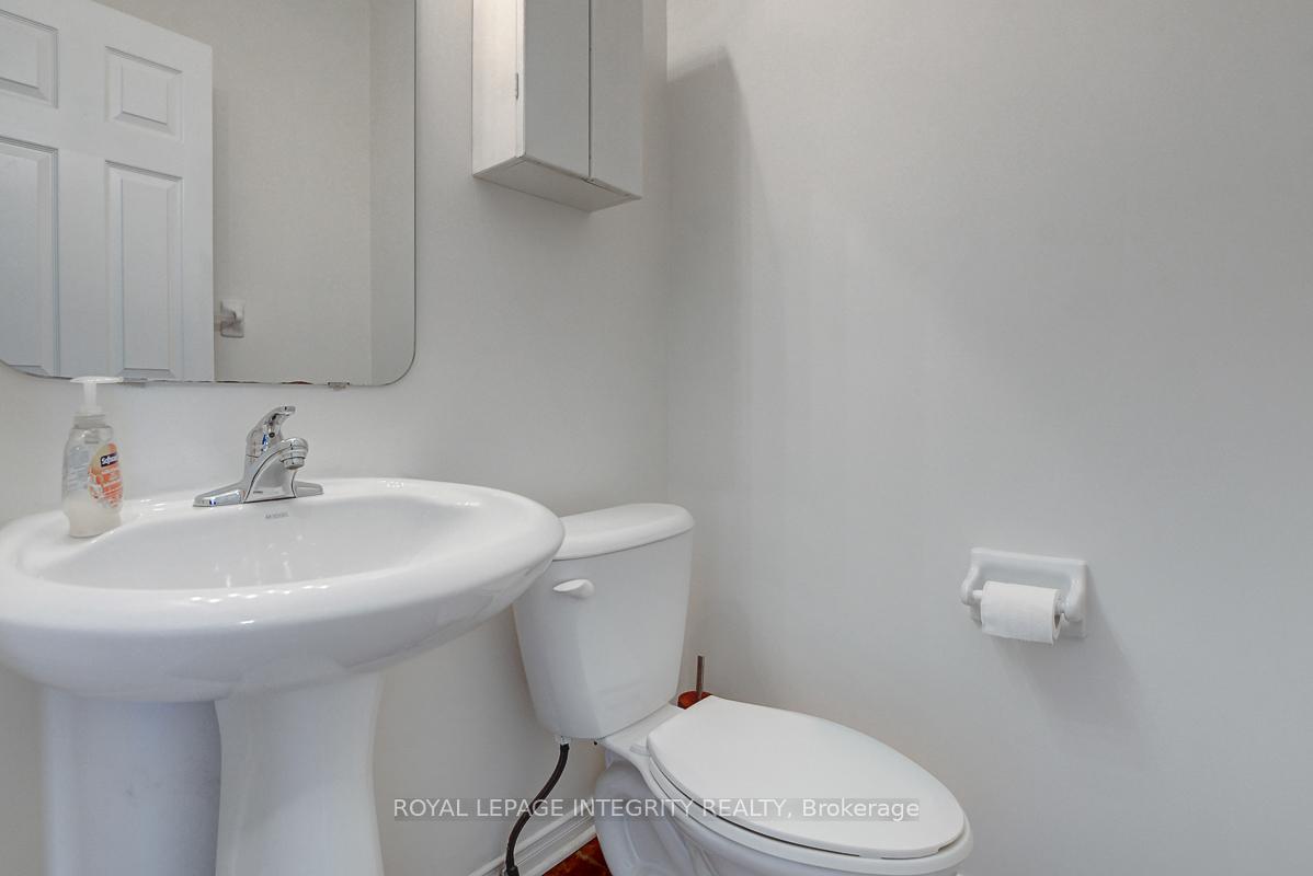 Photo 12 of 302 Brigitta Street, Ottawa, Kanata - Emerald Meadows/Trailwest — HOMEH