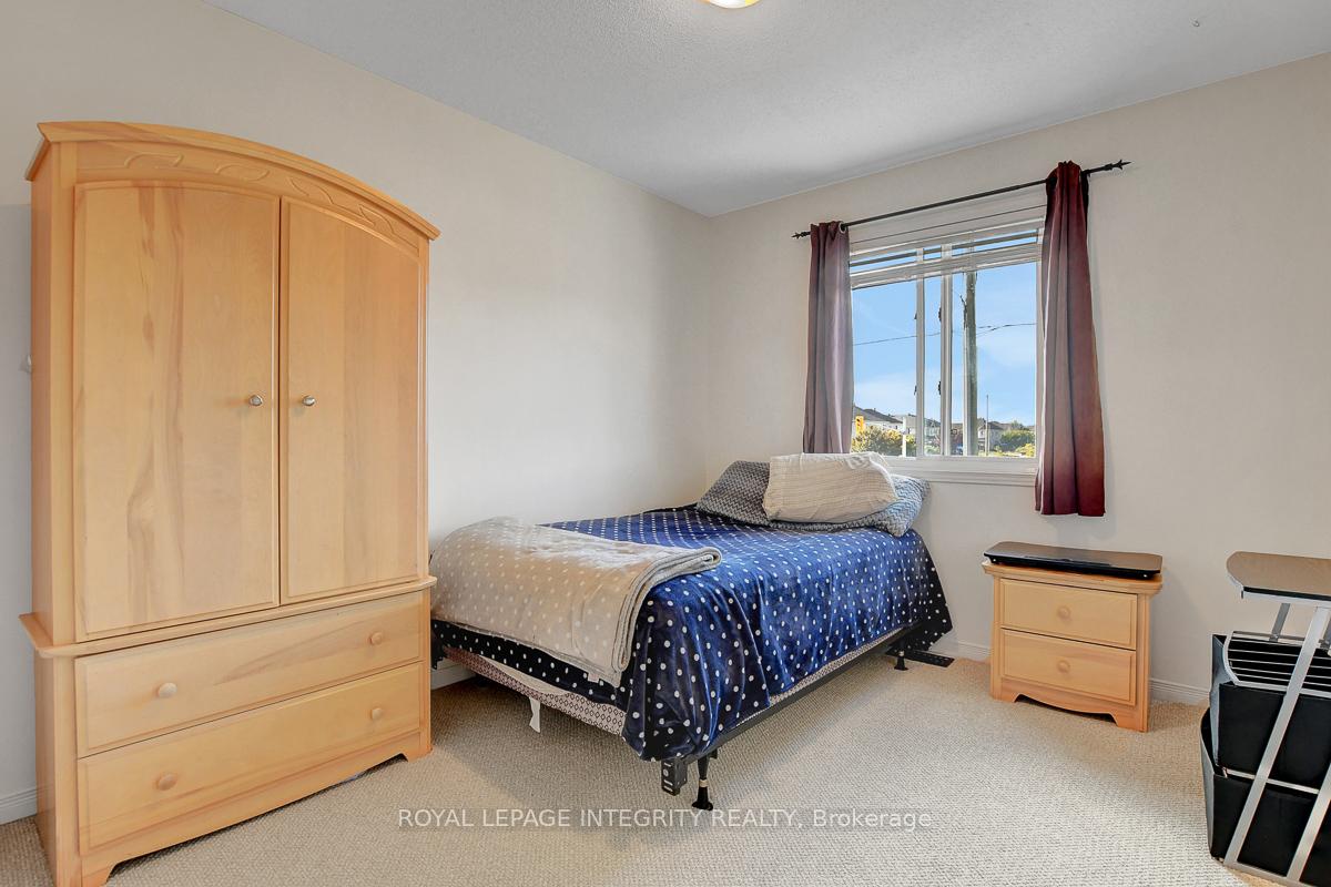 Photo 17 of 302 Brigitta Street, Ottawa, Kanata - Emerald Meadows/Trailwest — HOMEH