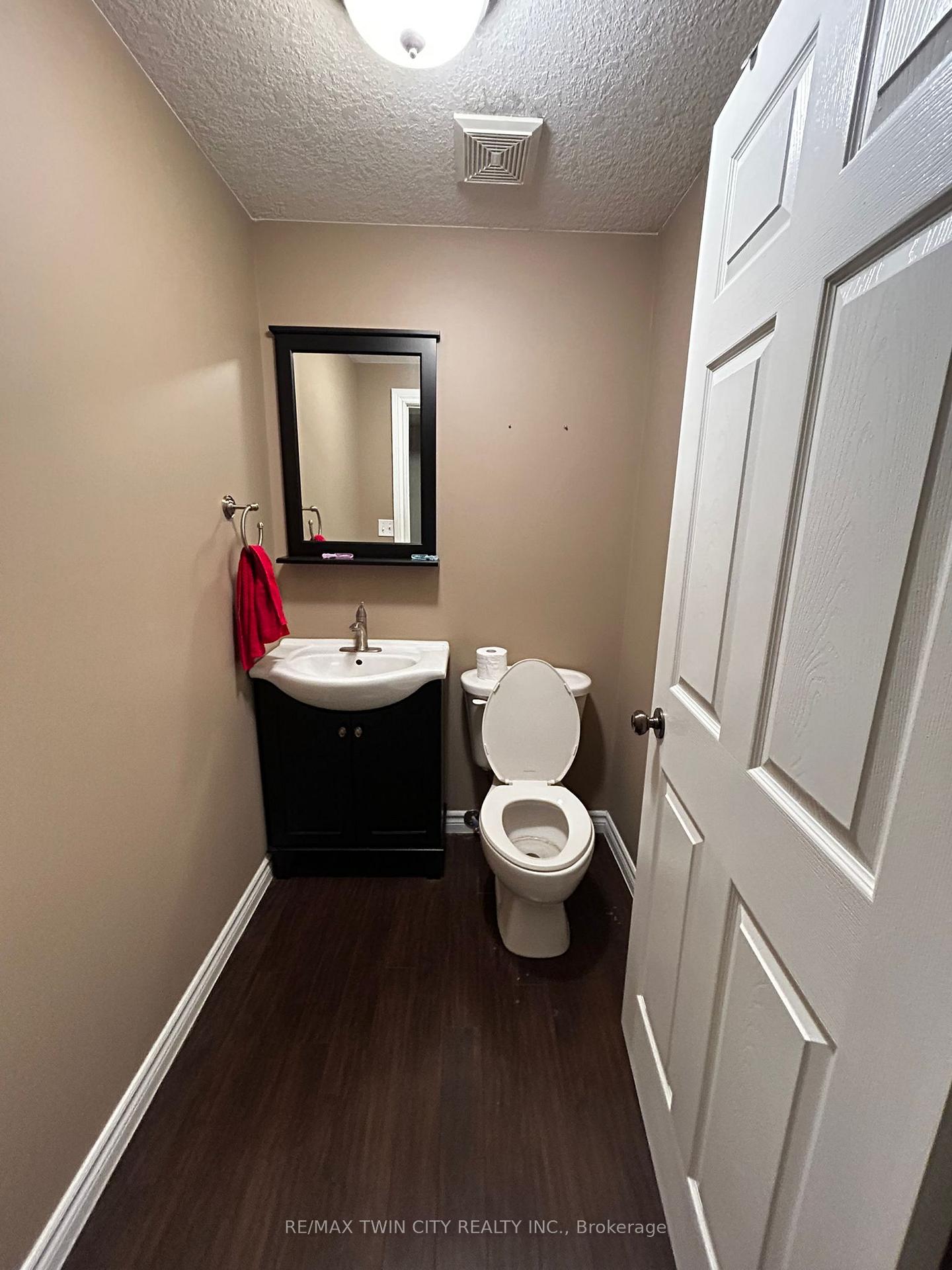 Photo 14 of 224 Purple Sage Crescent, Kitchener — HOMEH