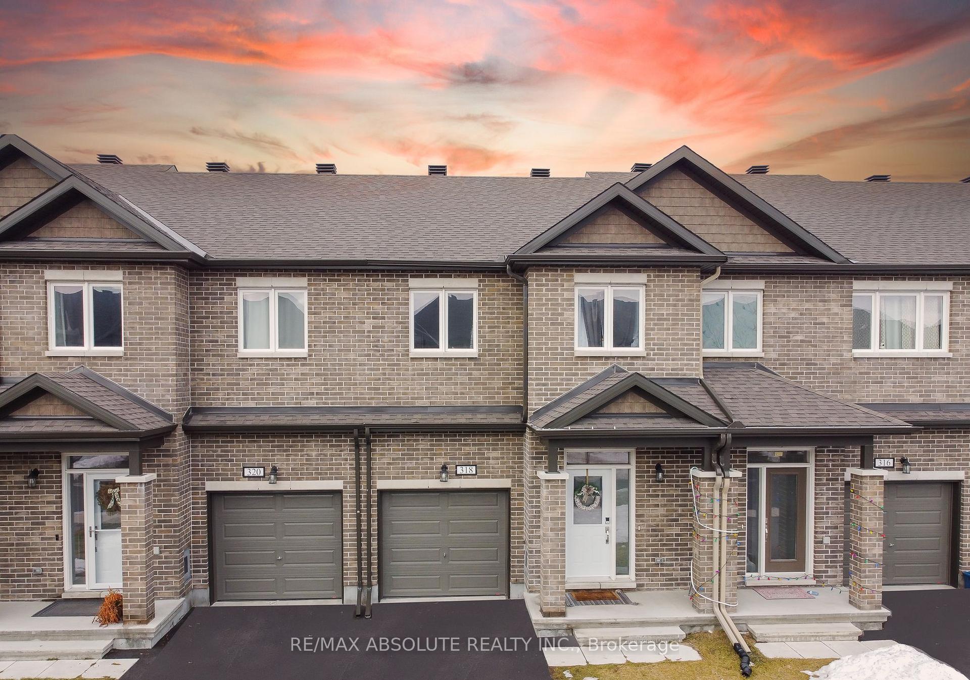 Photo 1 of 318 Livery Street, Ottawa, Kanata - Emerald Meadows/Trailwest — HOMEH